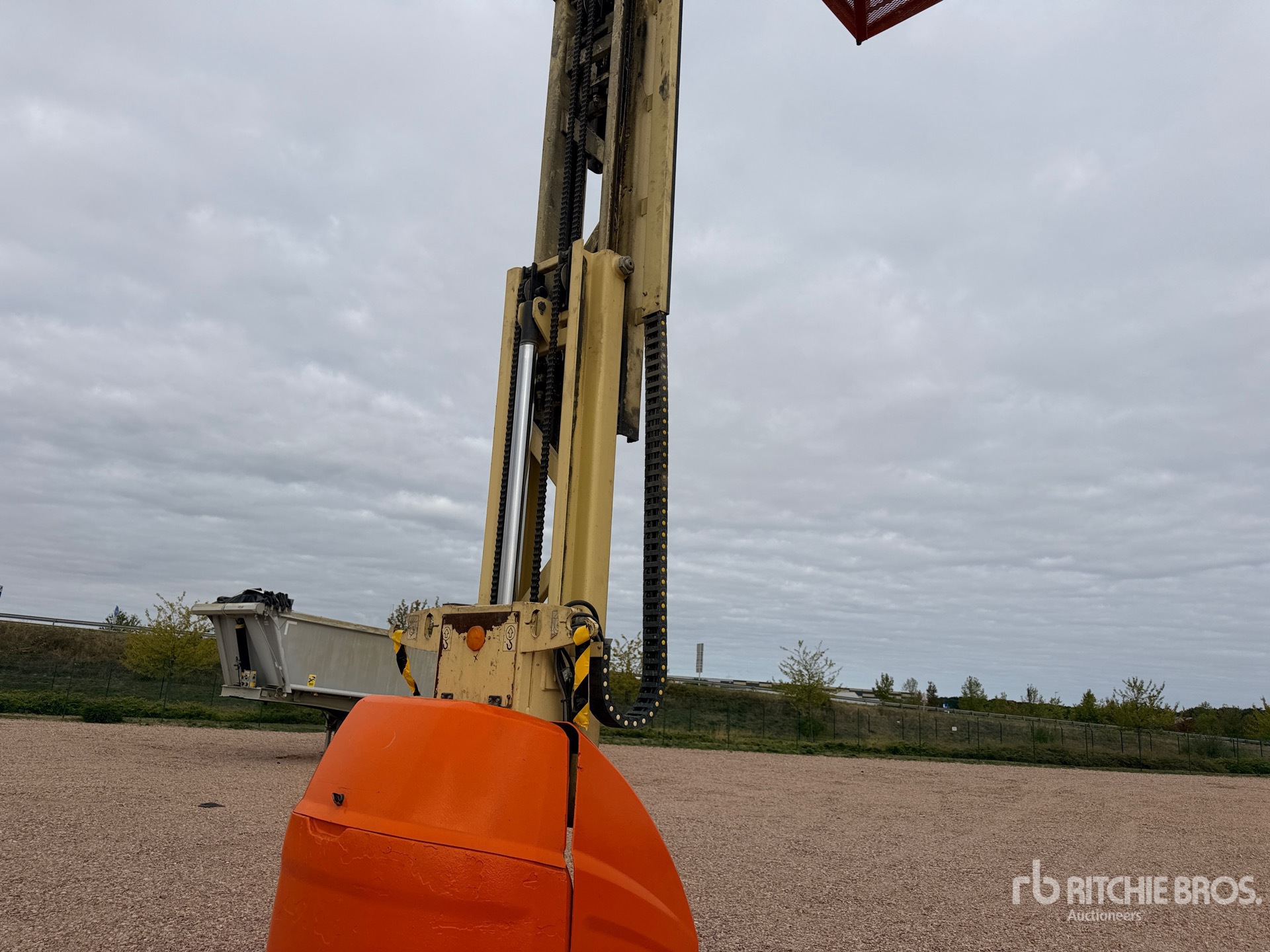 2012 JLG TOUCAN 10E