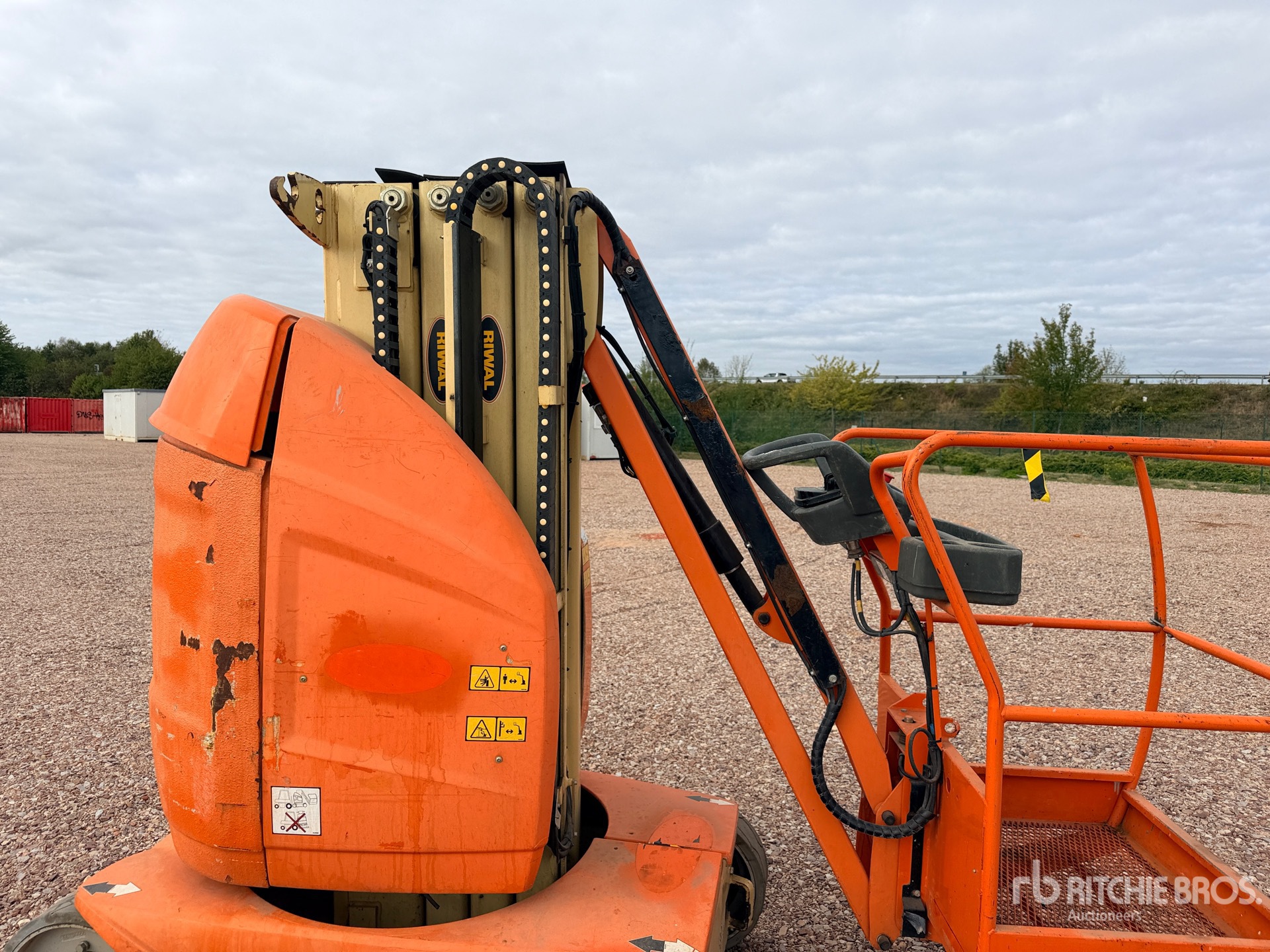 2015 JLG TOUCAN 10E