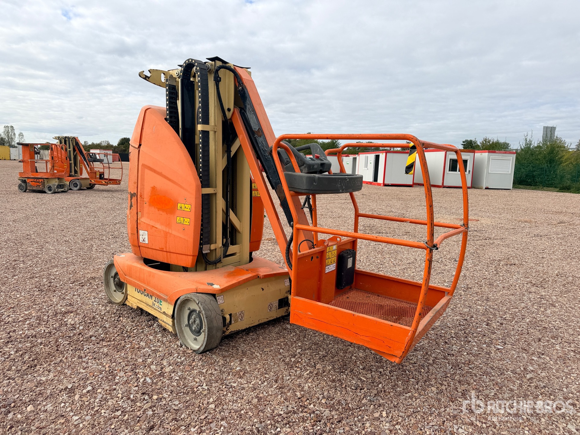 2015 JLG TOUCAN 10E