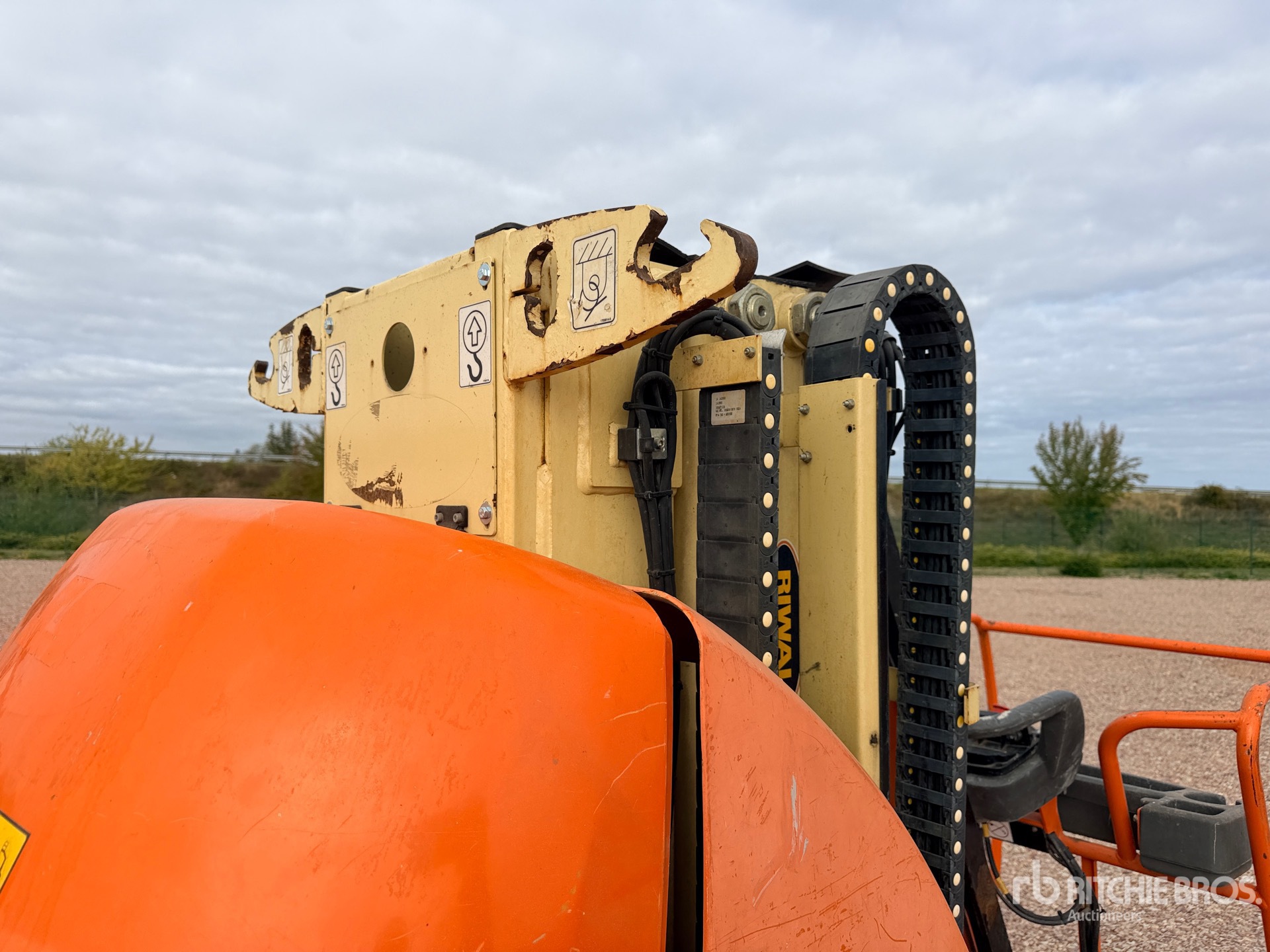 2015 JLG TOUCAN 10E