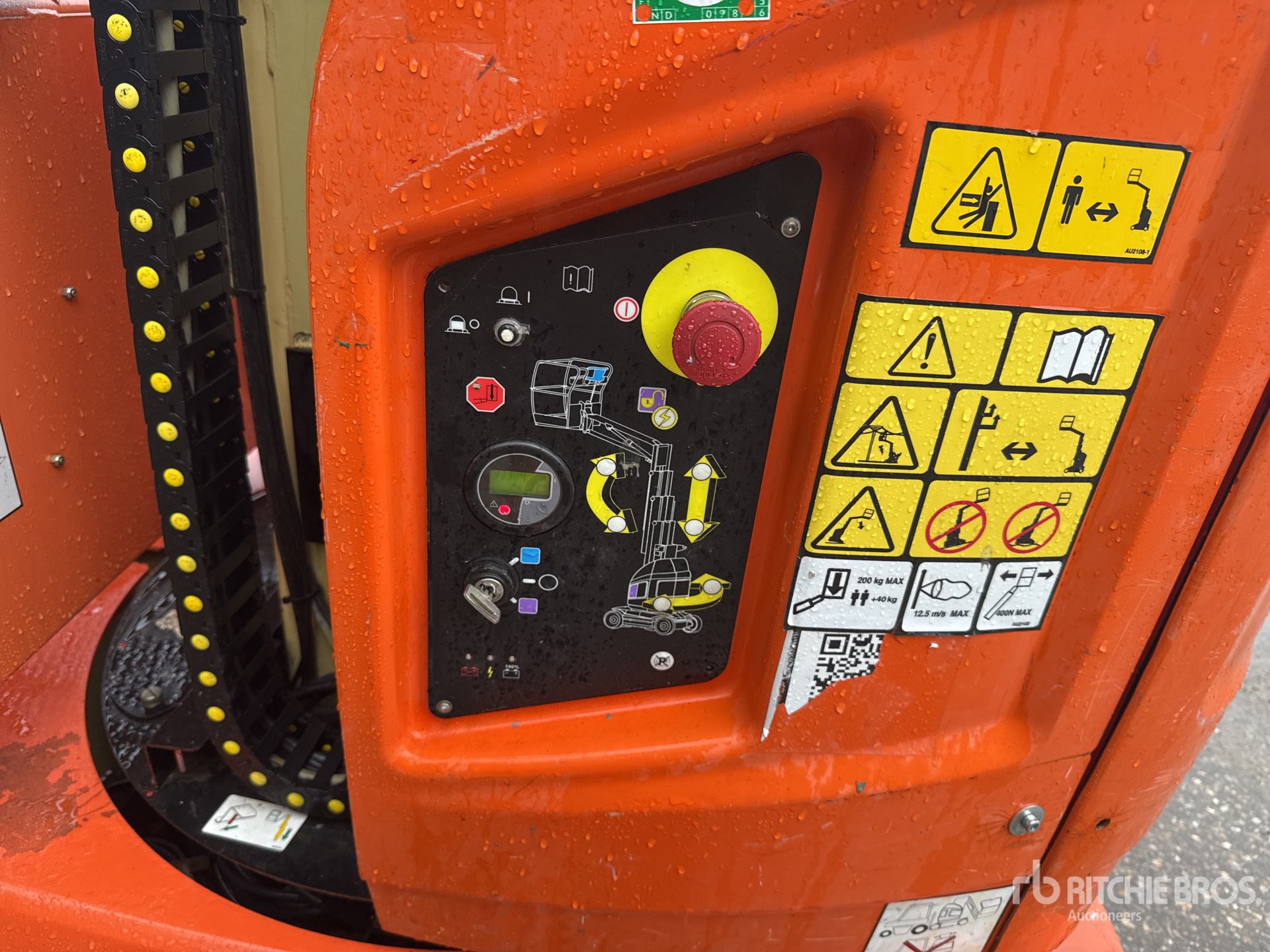 2012 JLG TOUCAN 8E