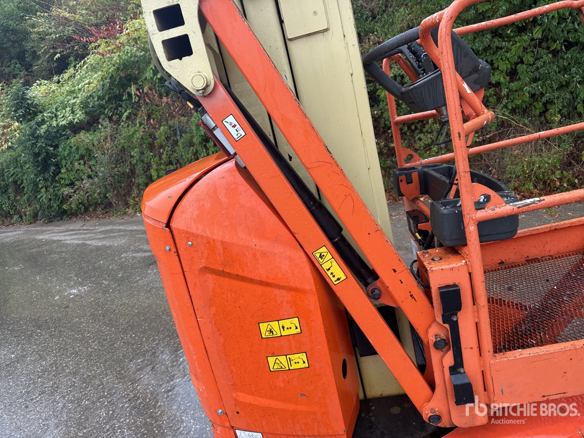 2012 JLG TOUCAN 8E