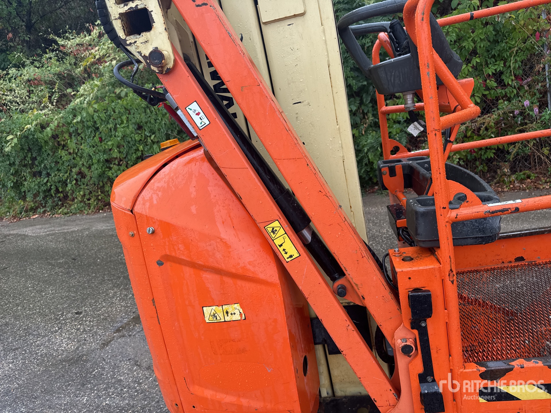 2014 JLG TOUCAN 8E