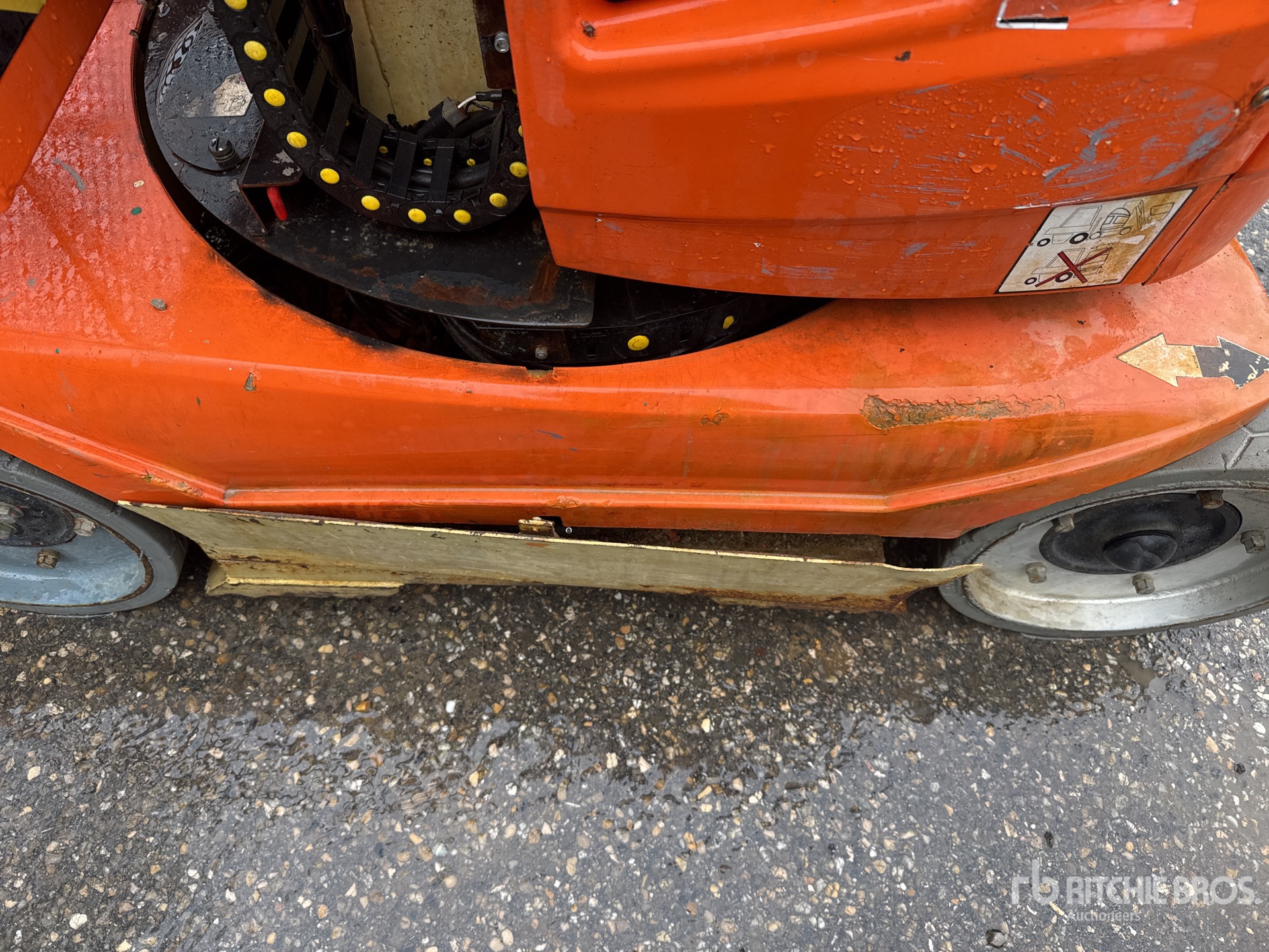 2014 JLG TOUCAN 8E