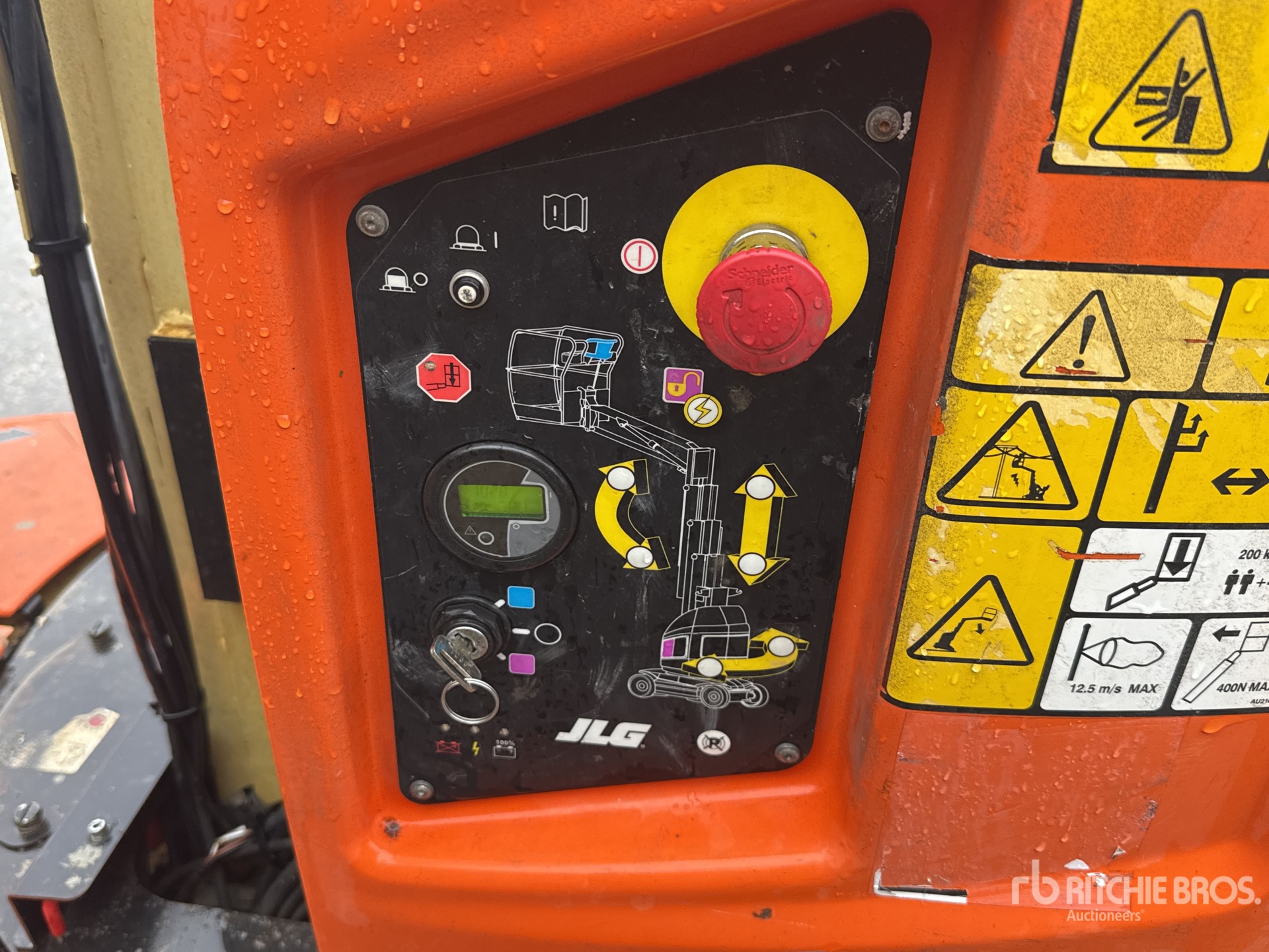 2014 JLG TOUCAN 8E