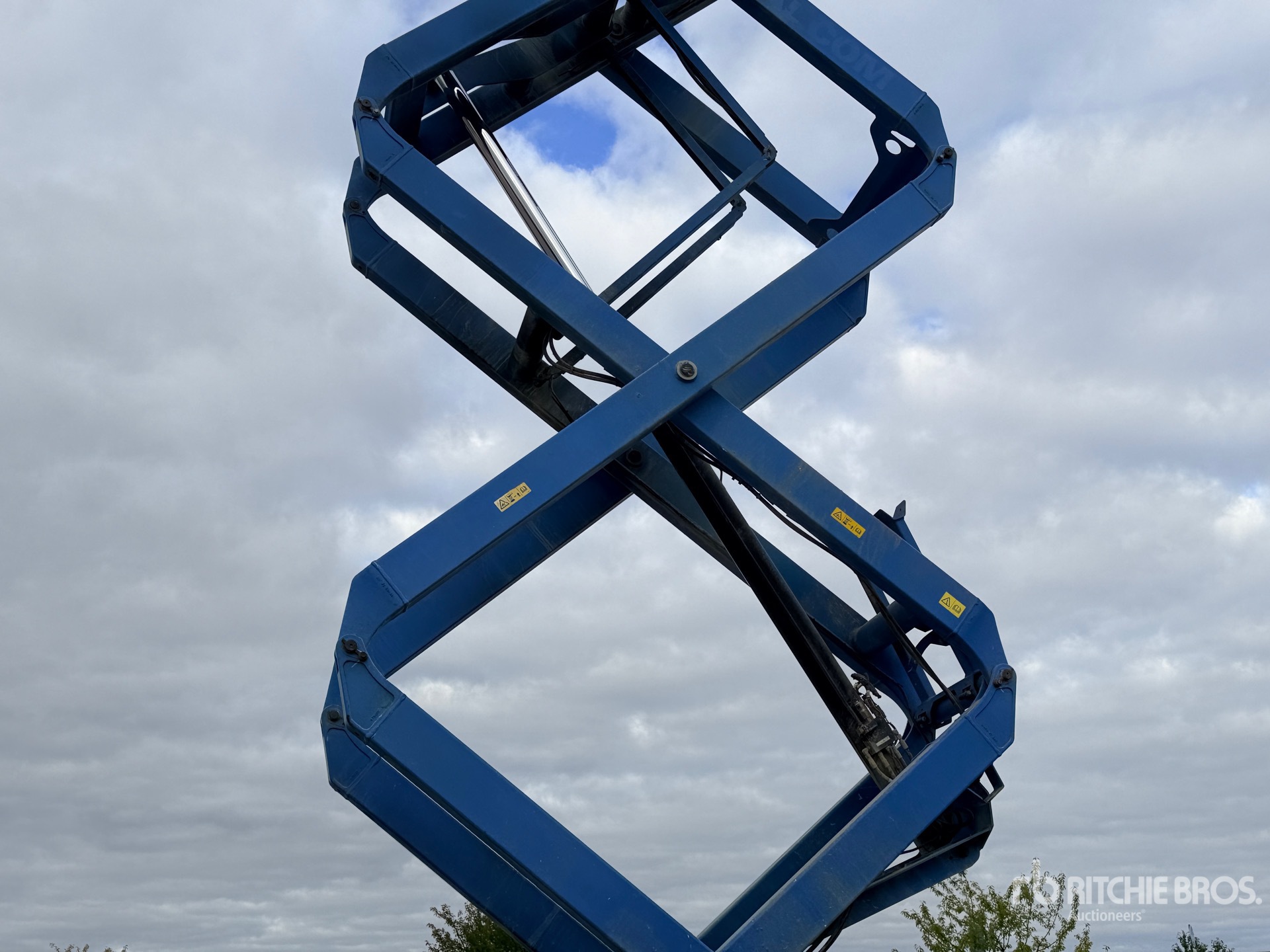 2016 Genie GS5390