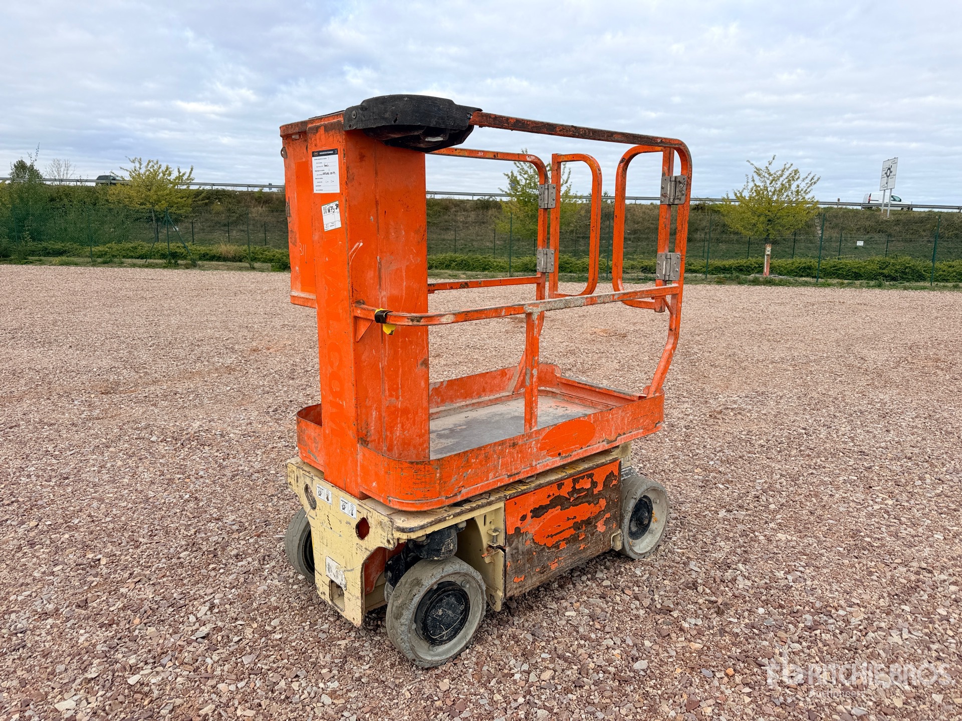 Photo of 2018 JLG 1230ES