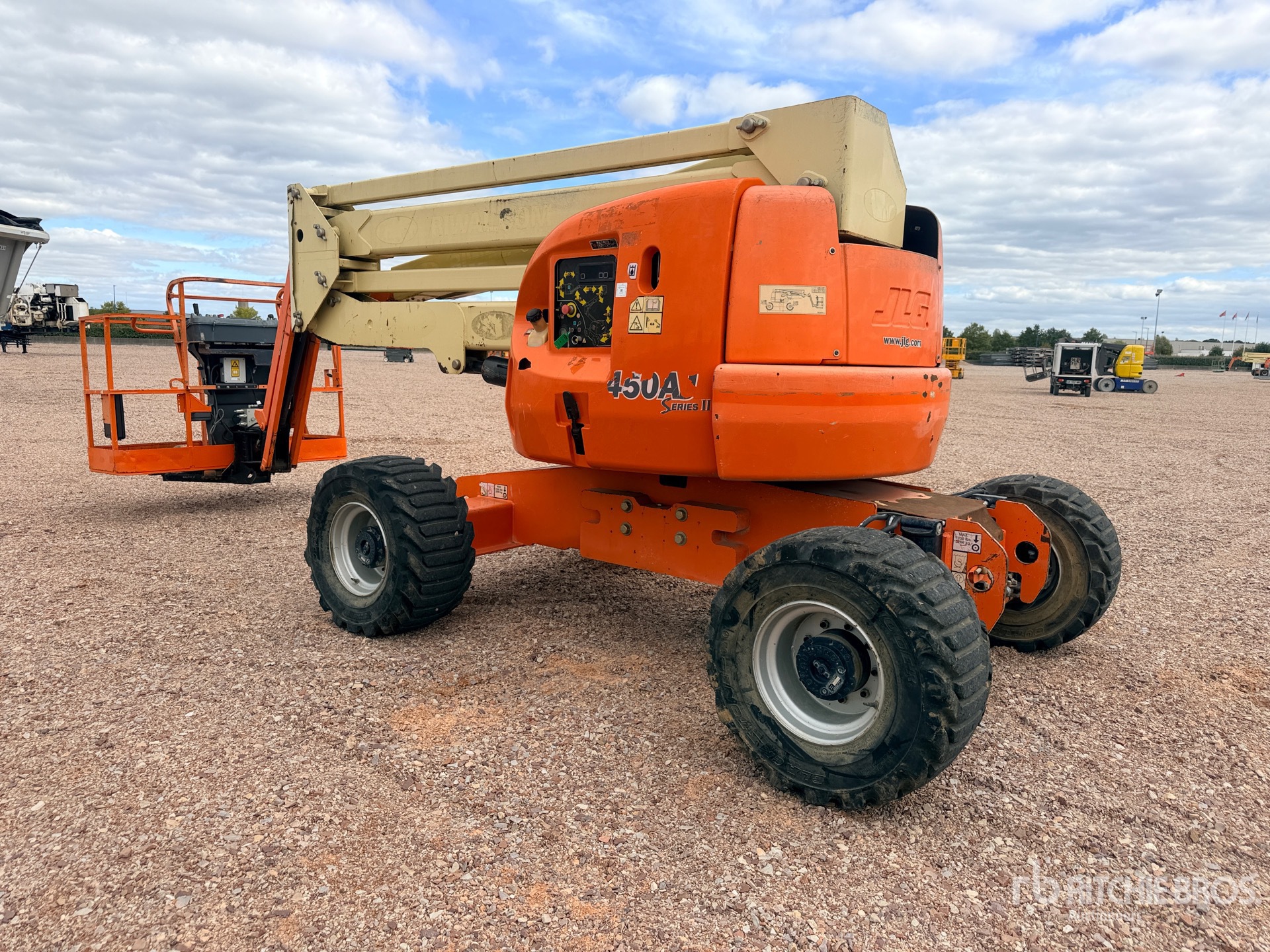 2015 JLG 450AJ