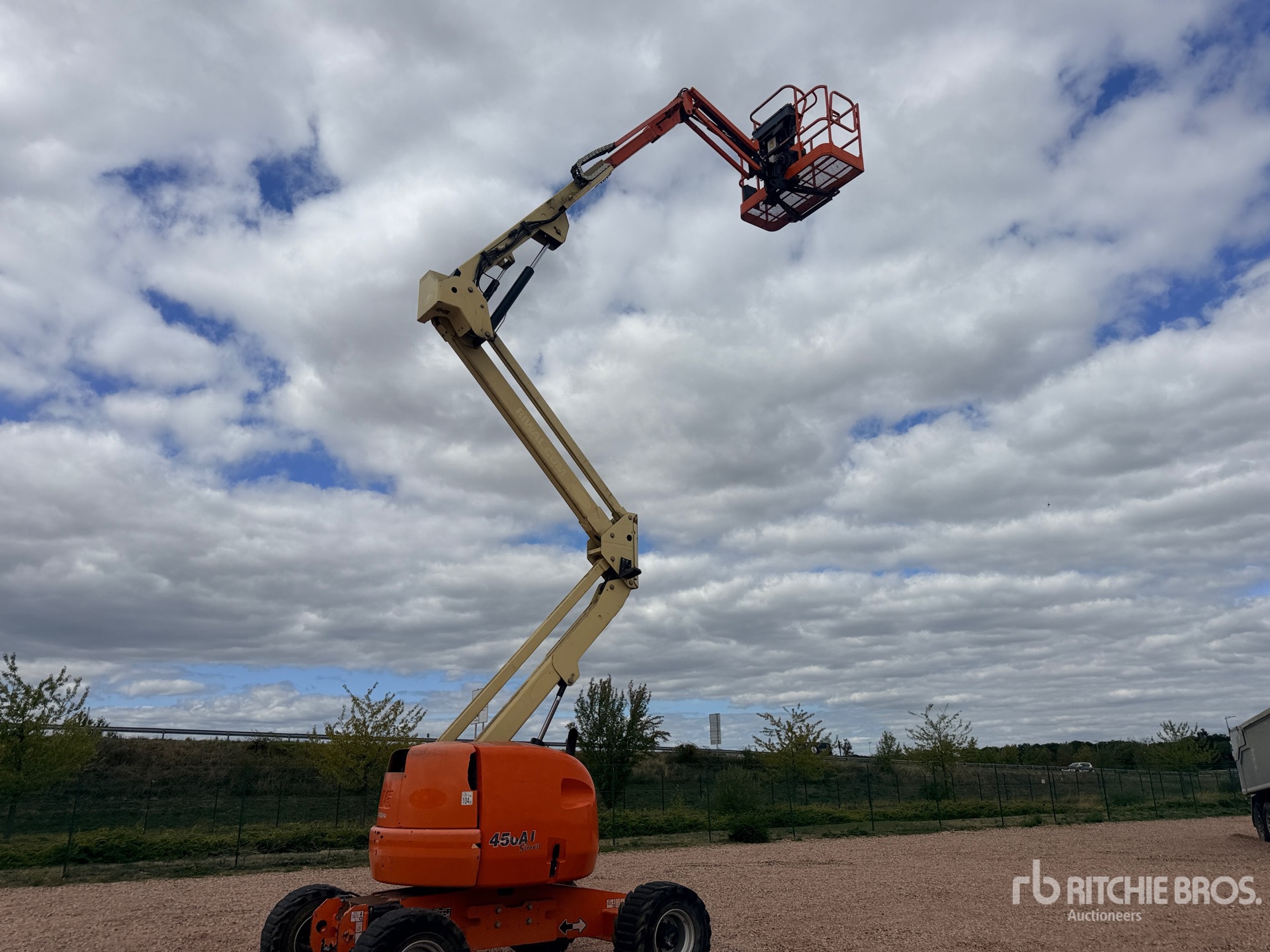 2015 JLG 450AJ