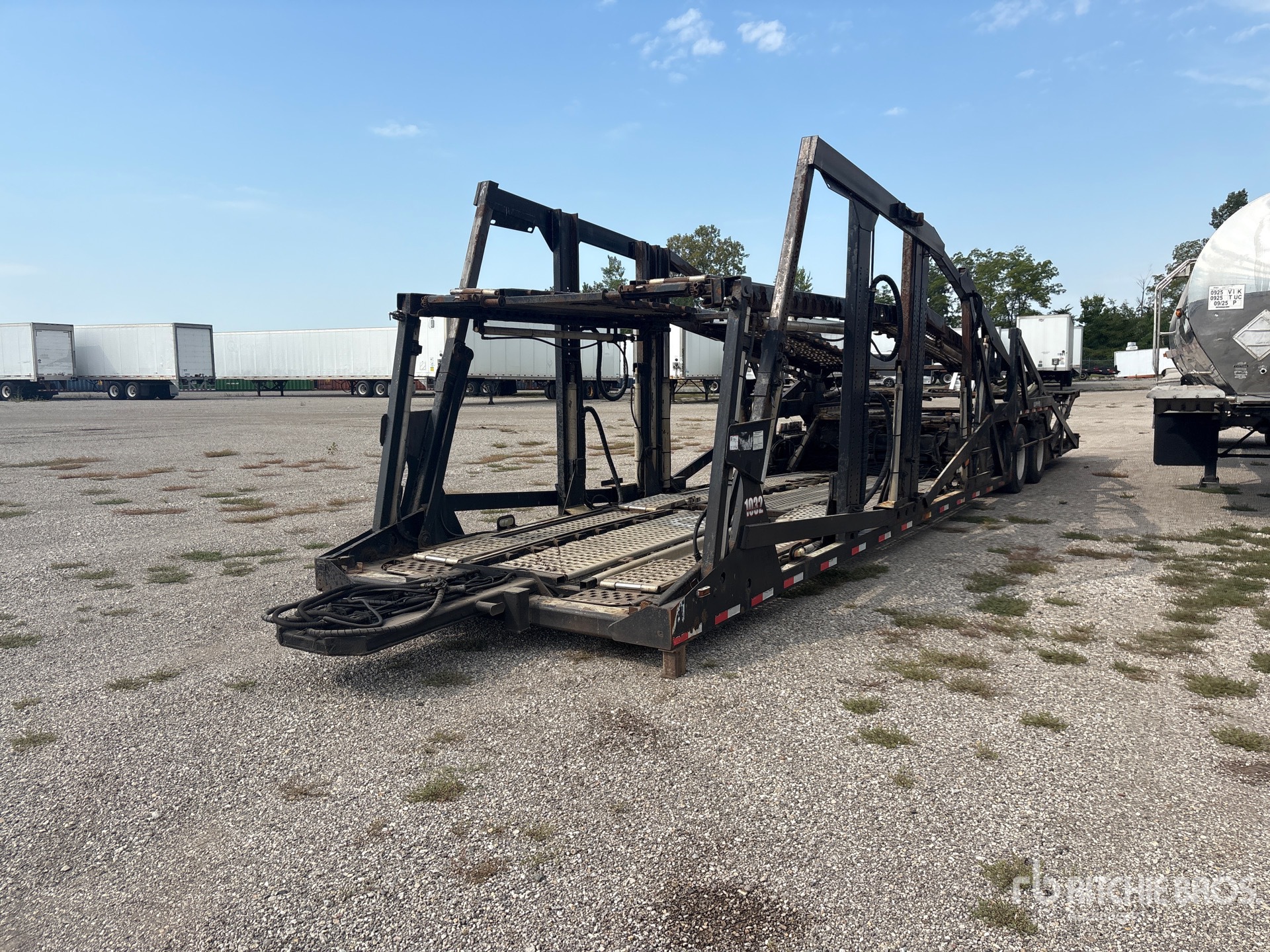 Photo of 2007 Cottrell C7510ST