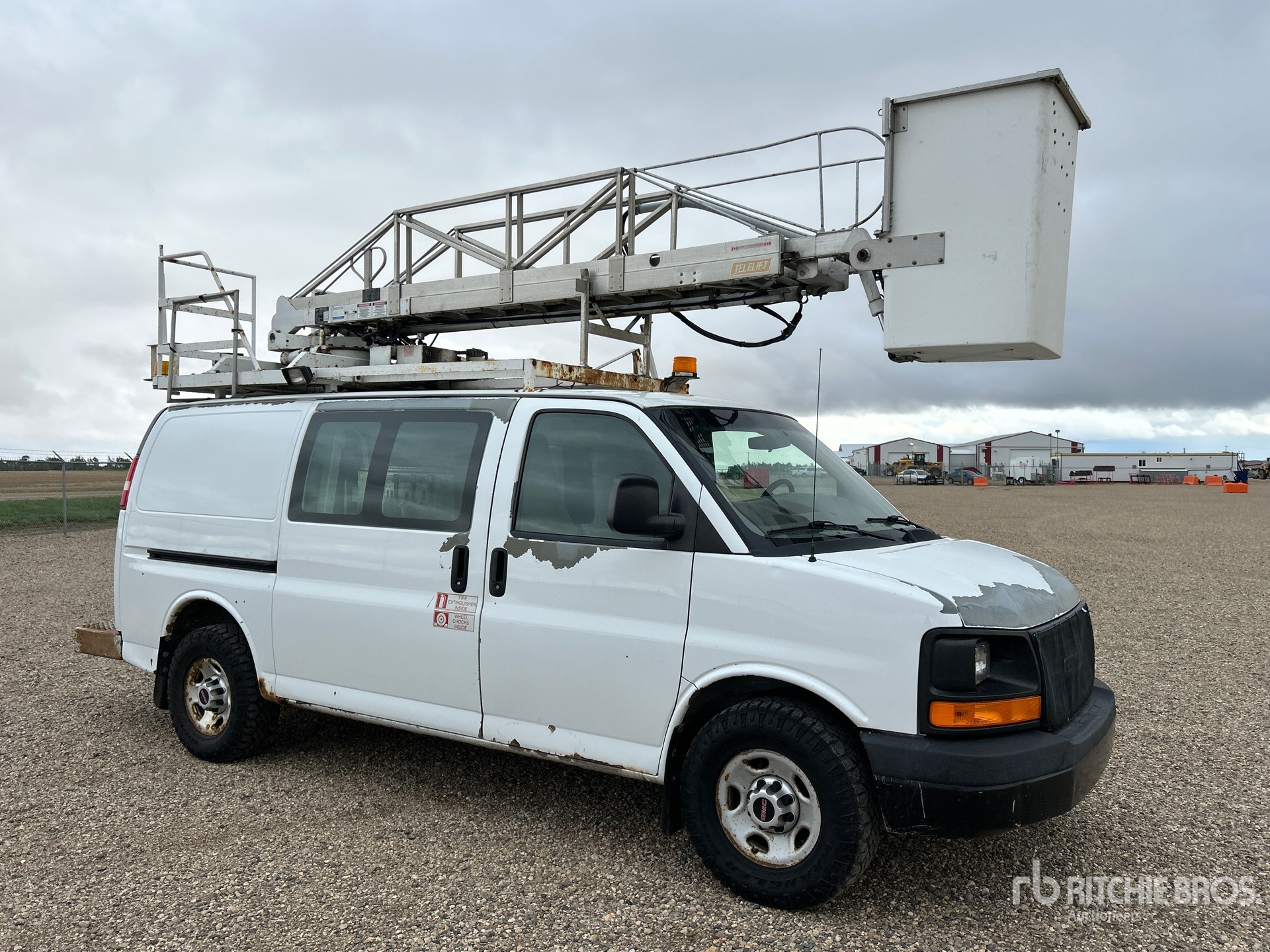 2011 GMC G3500