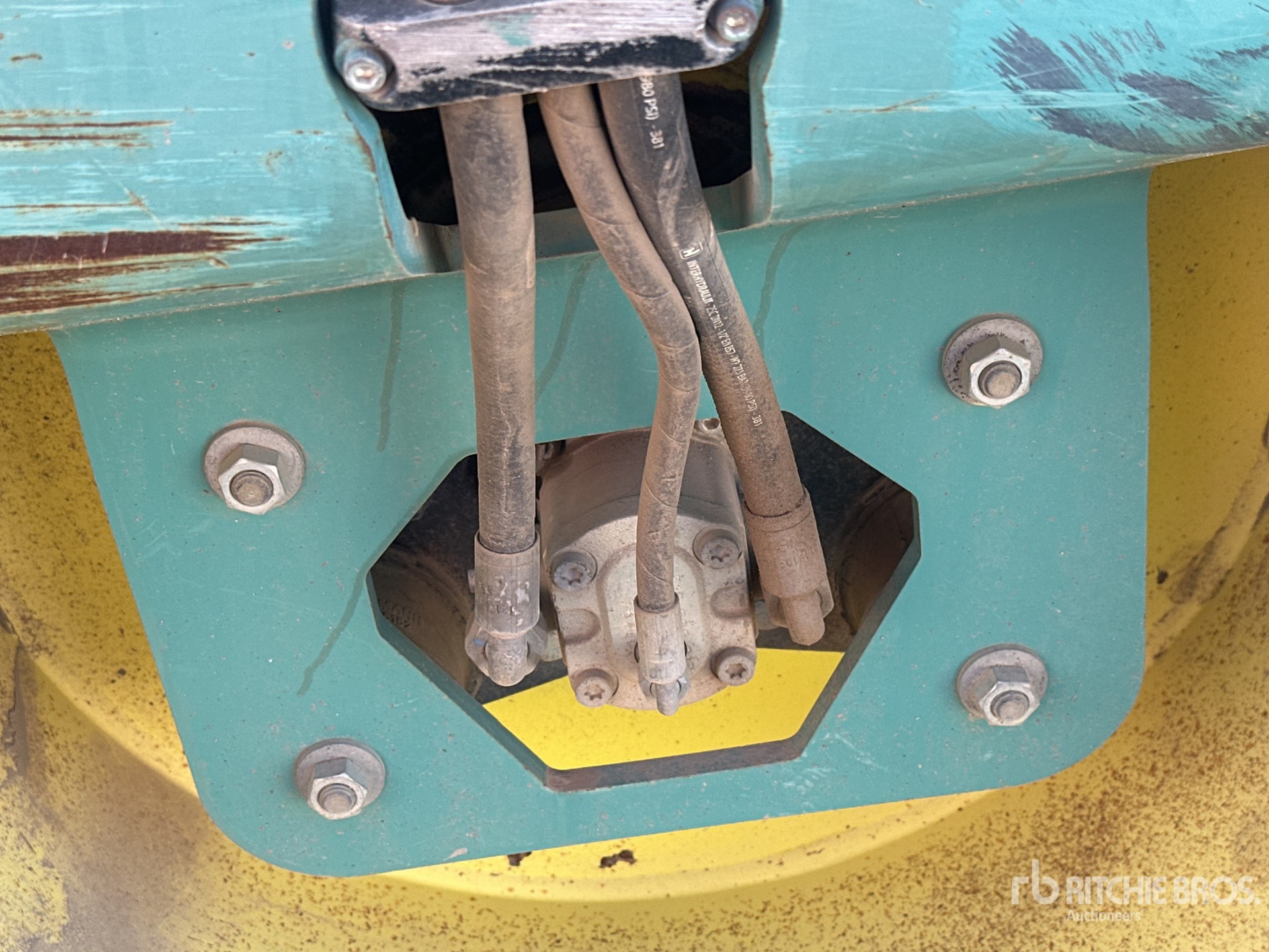 2015 Ammann ARX23