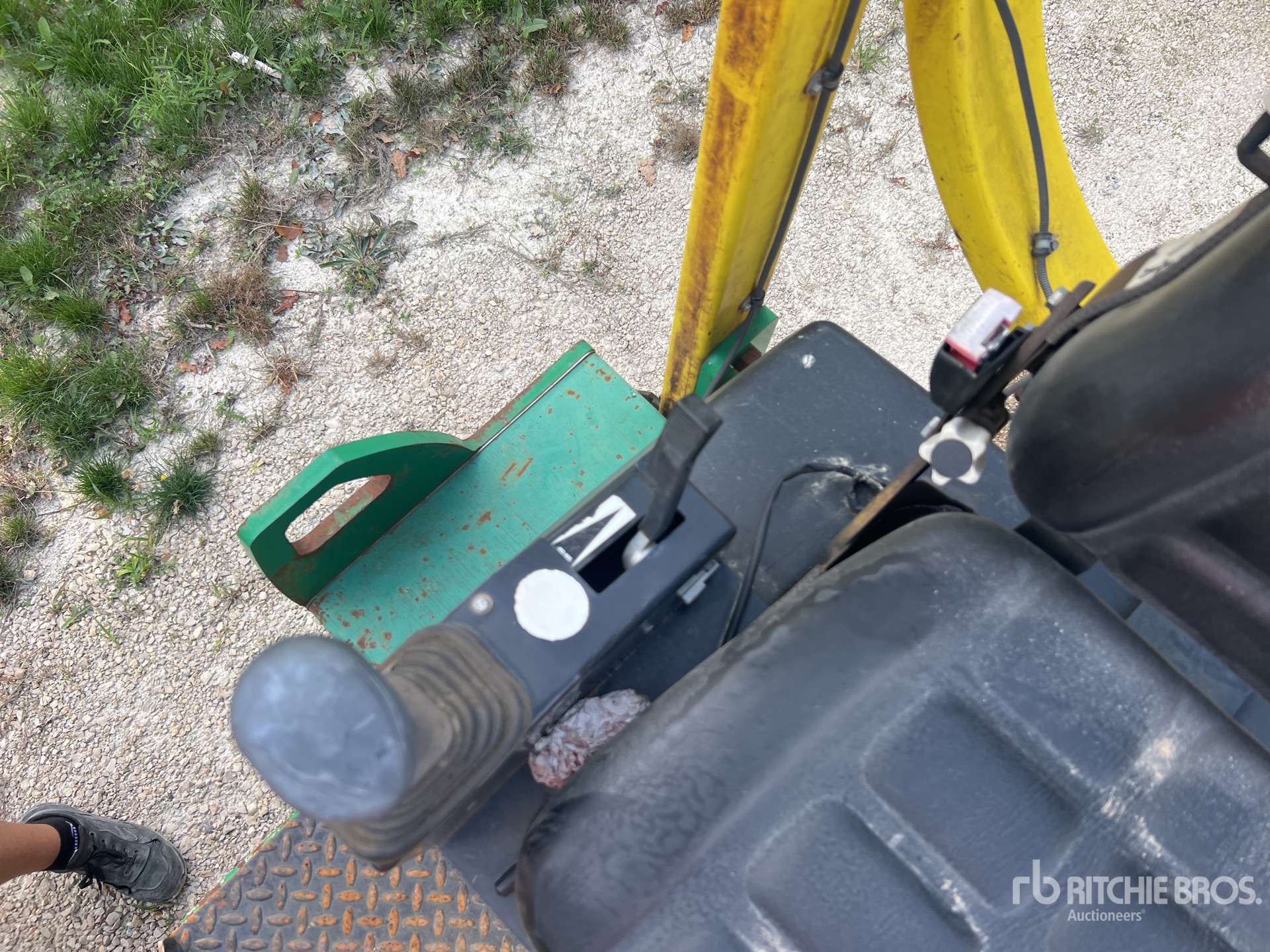 2008 Ammann AV26-2