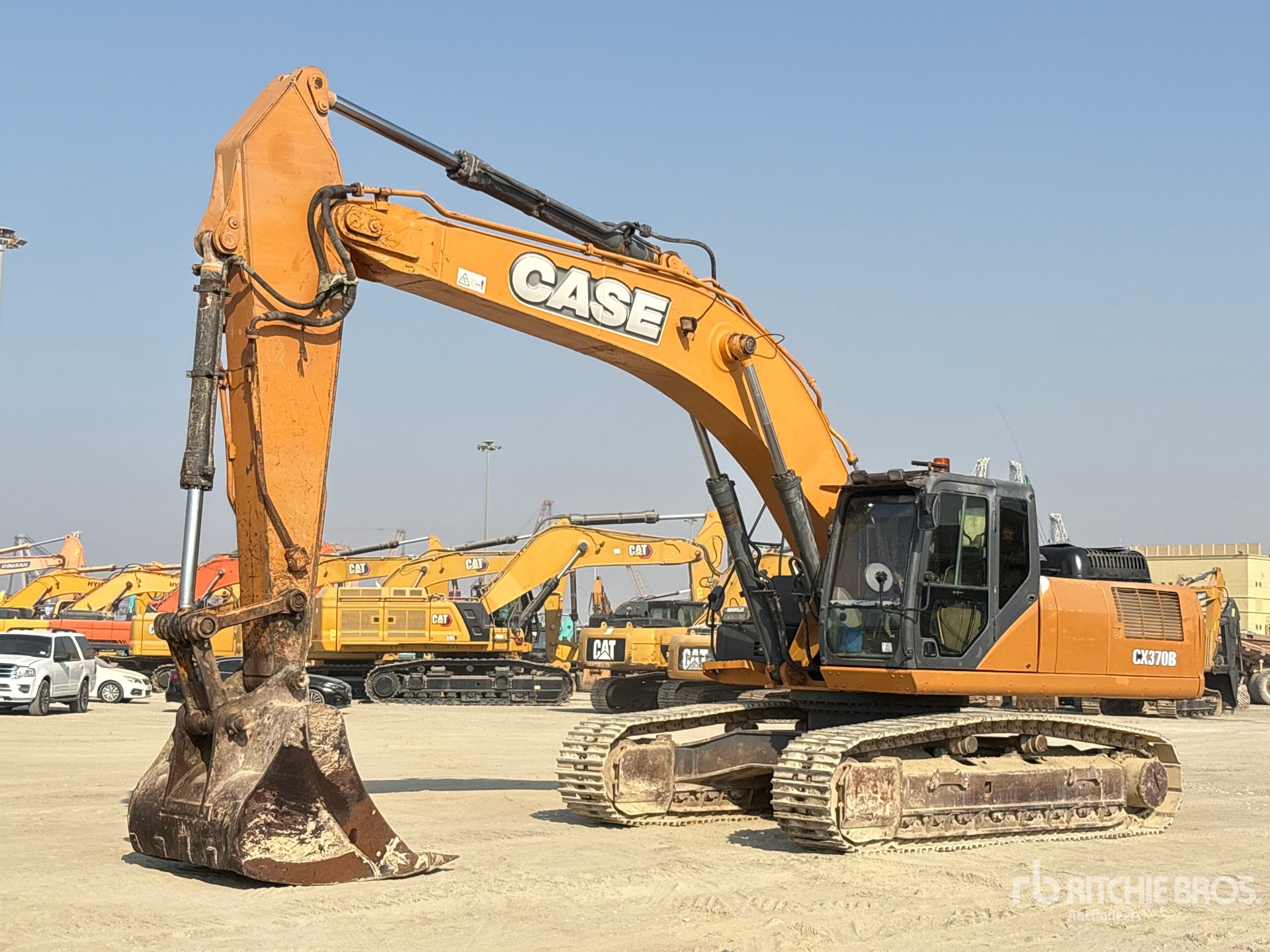 Photo of 2015 Case CX370B