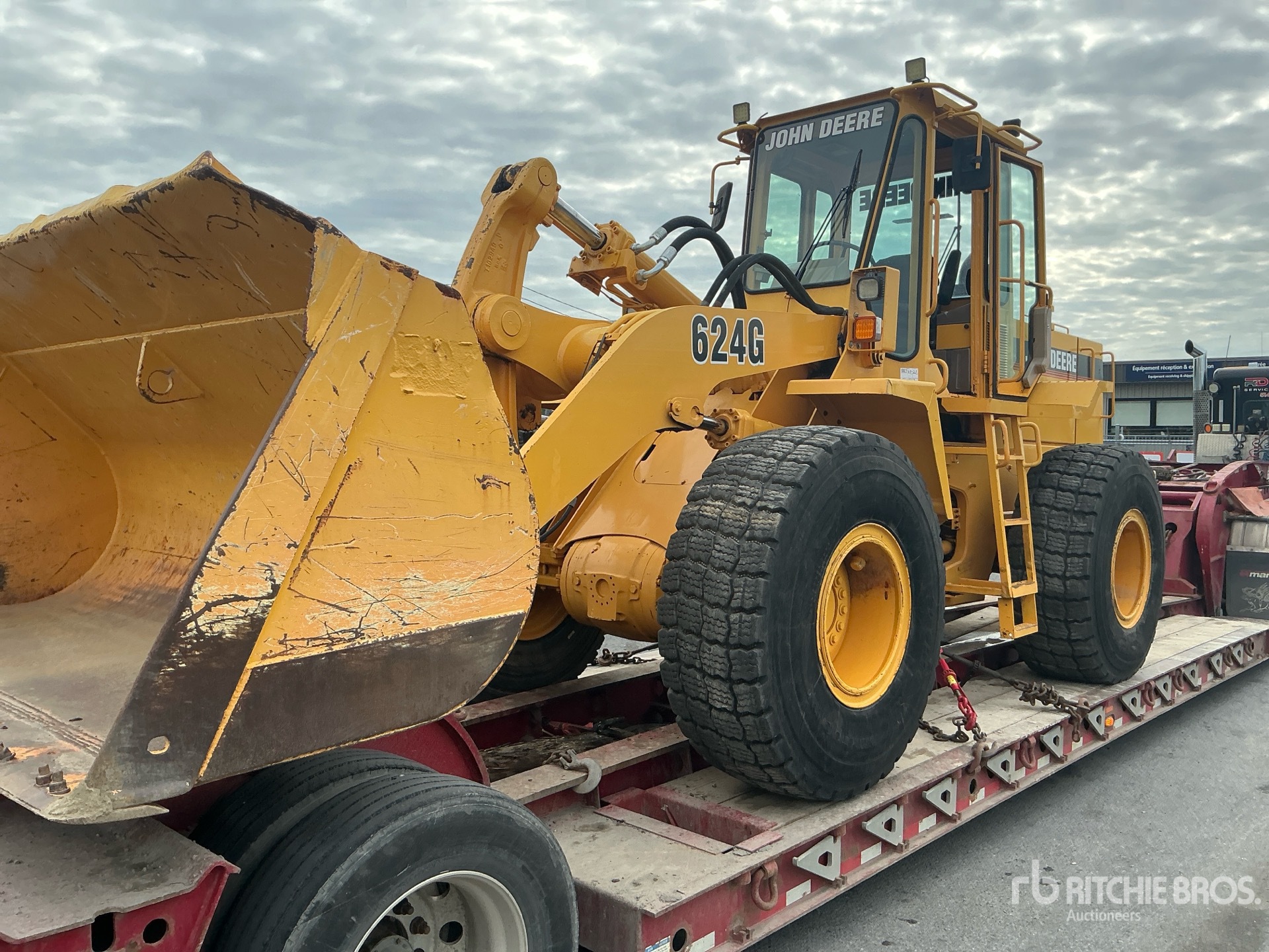 Photo of John Deere 624G