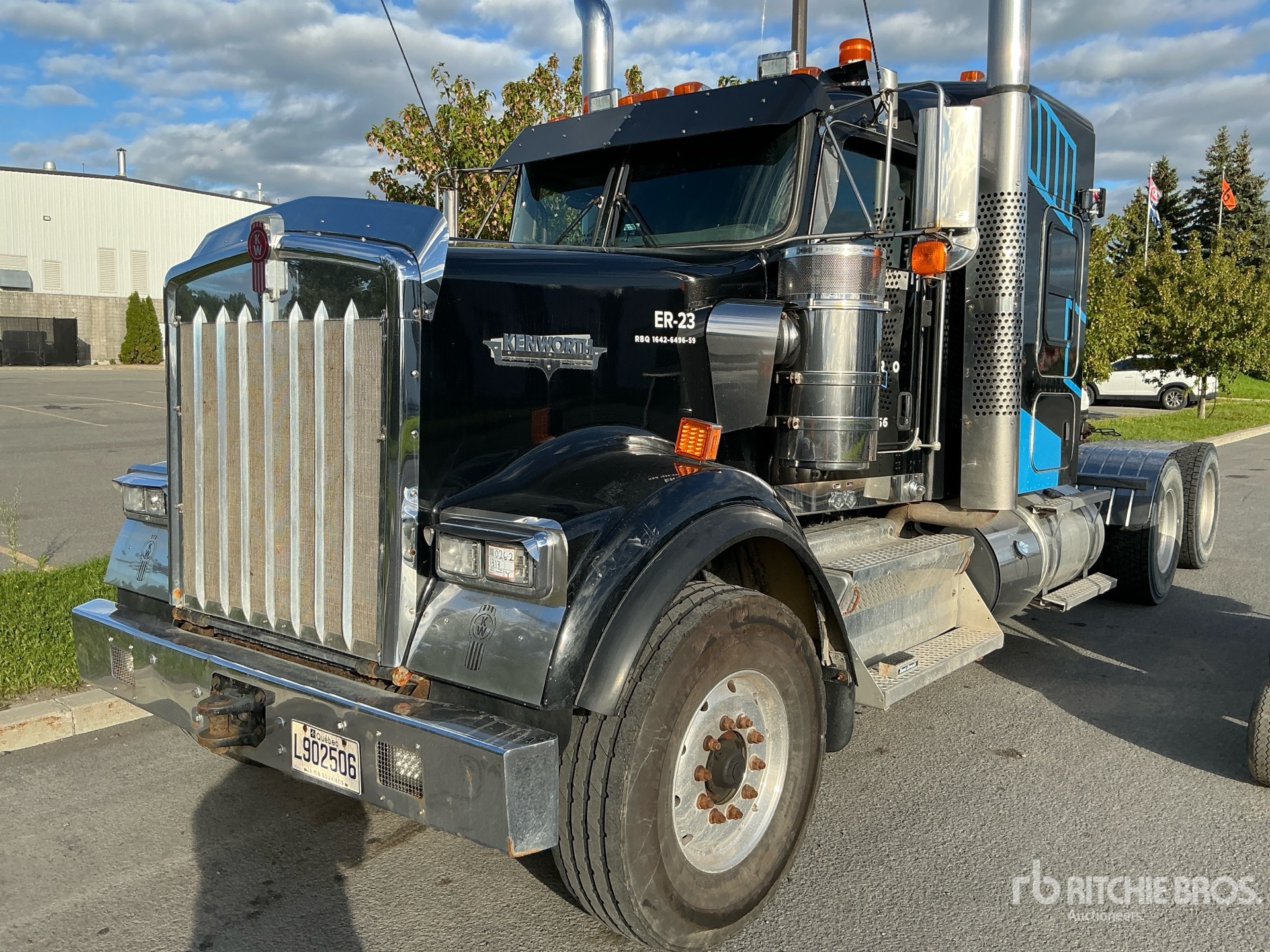 Photo of 2019 Kenworth W900