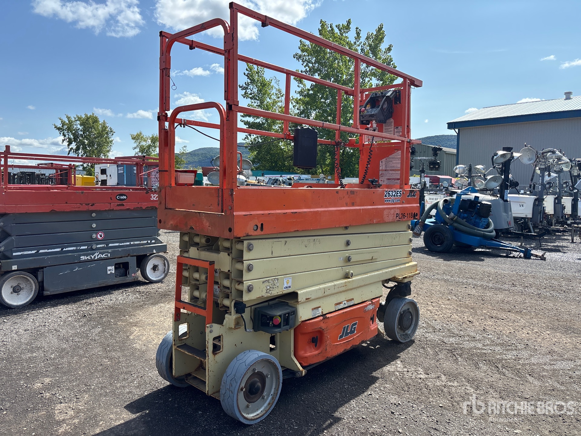 2016 JLG 2632ES