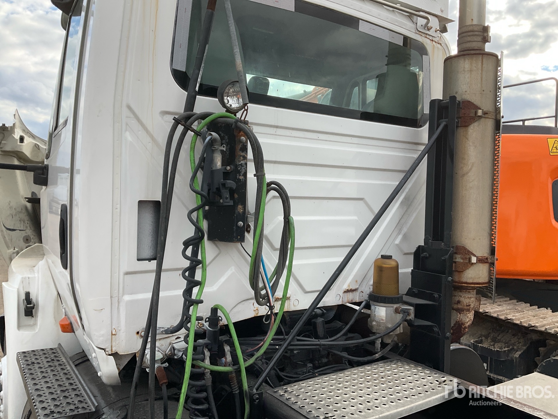 2005 International 8600
