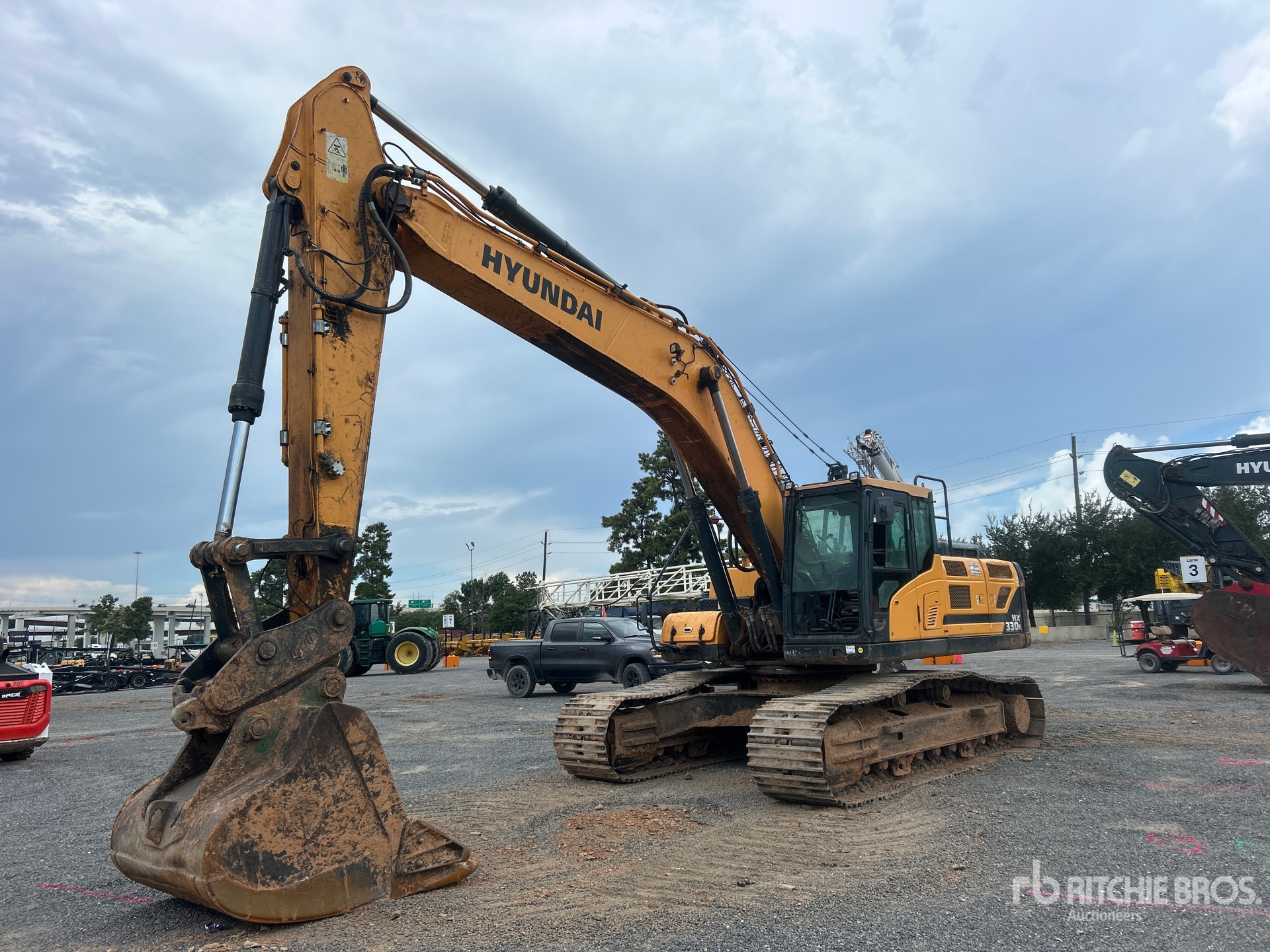 Photo of 2018 Hyundai HX330L