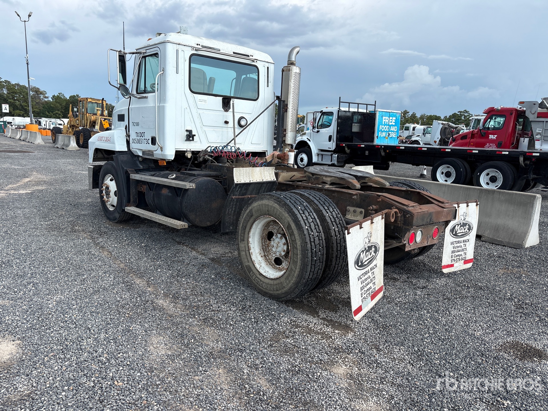 2000 Mack CH612