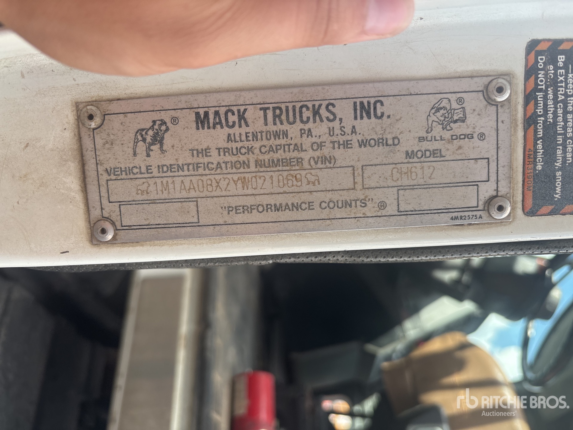 2000 Mack CH612