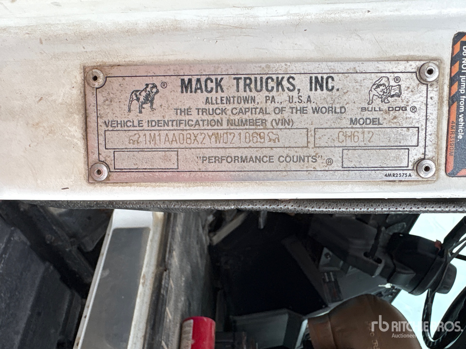 2000 Mack CH612