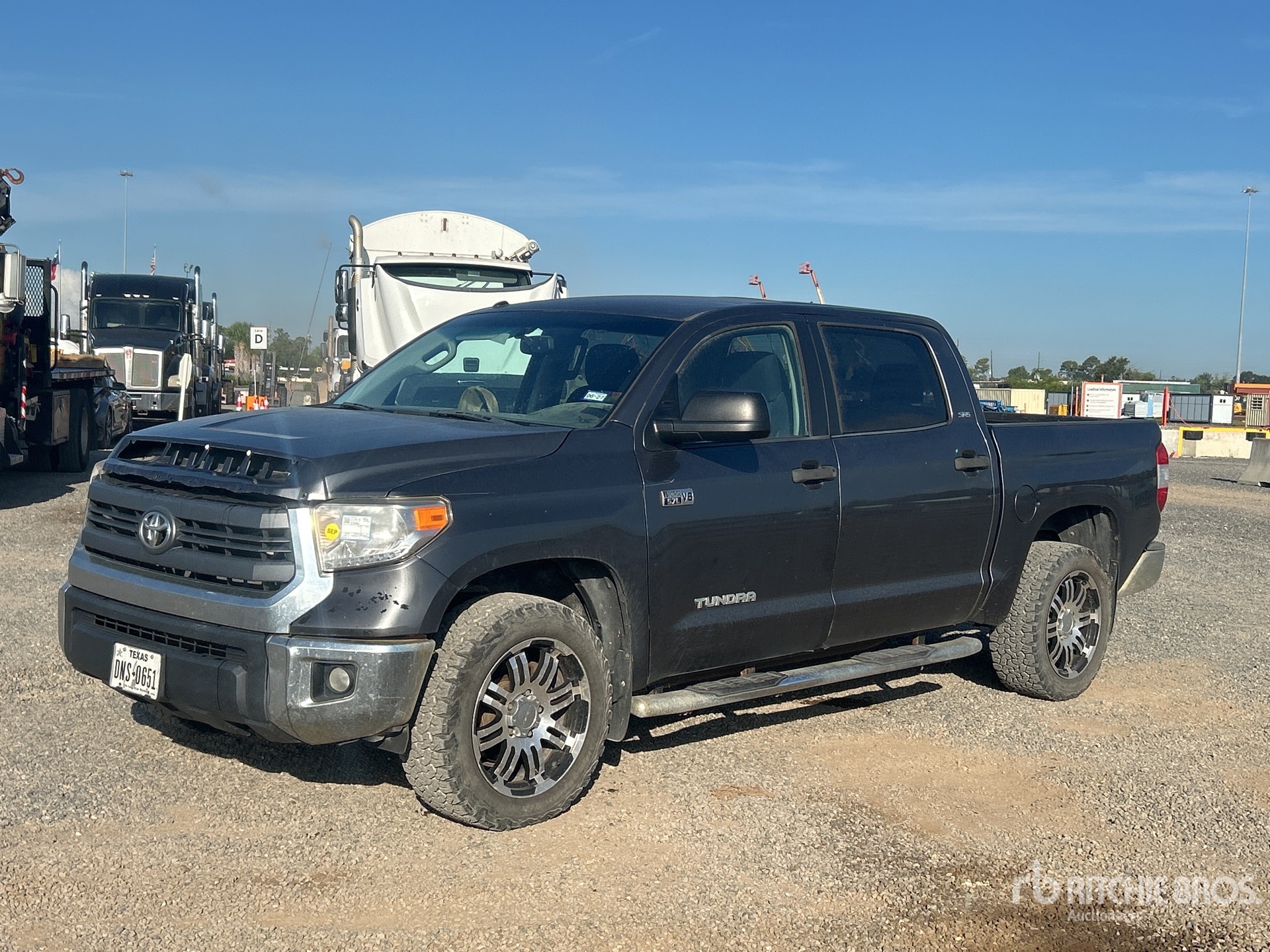 Photo of 2014 Toyota TUNDRA