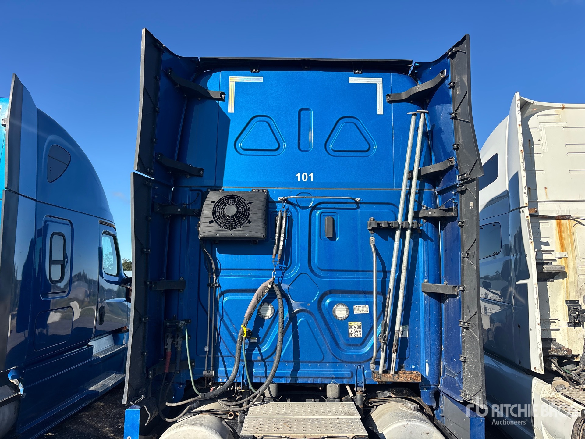 2024 Freightliner CASCADIA 126