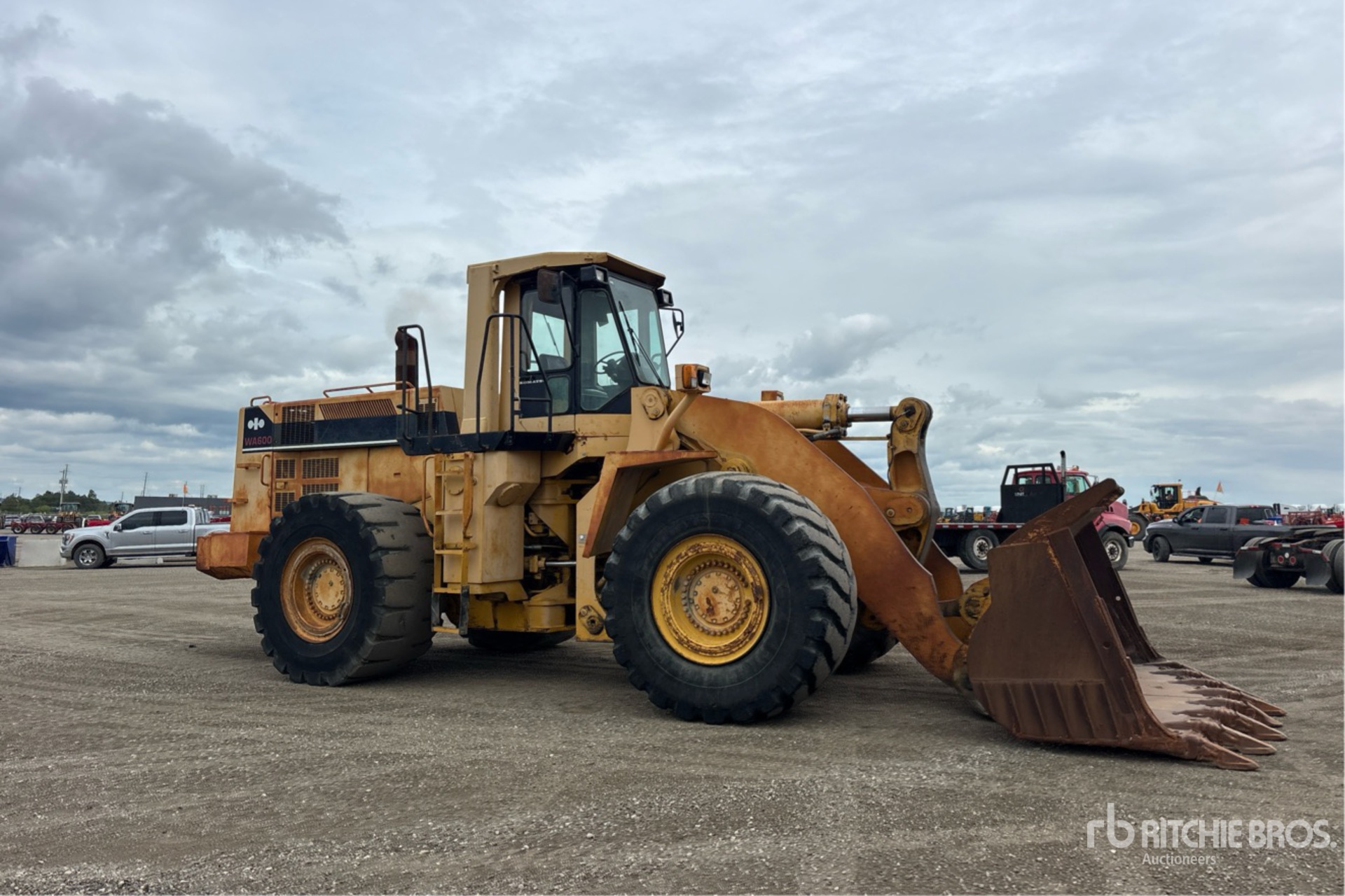 1995 Komatsu WA600-1
