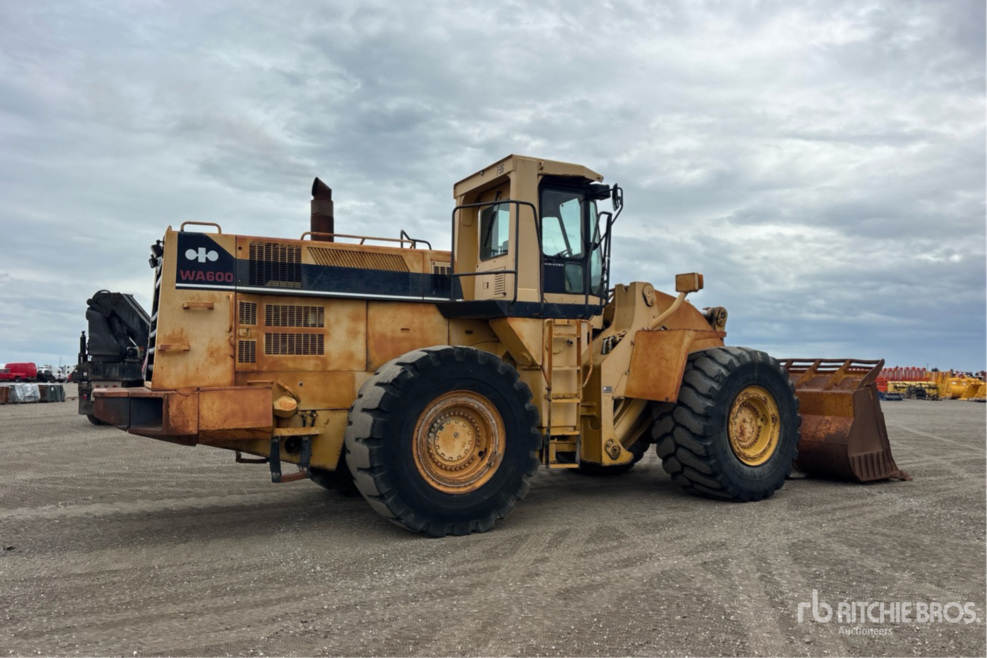 1995 Komatsu WA600-1
