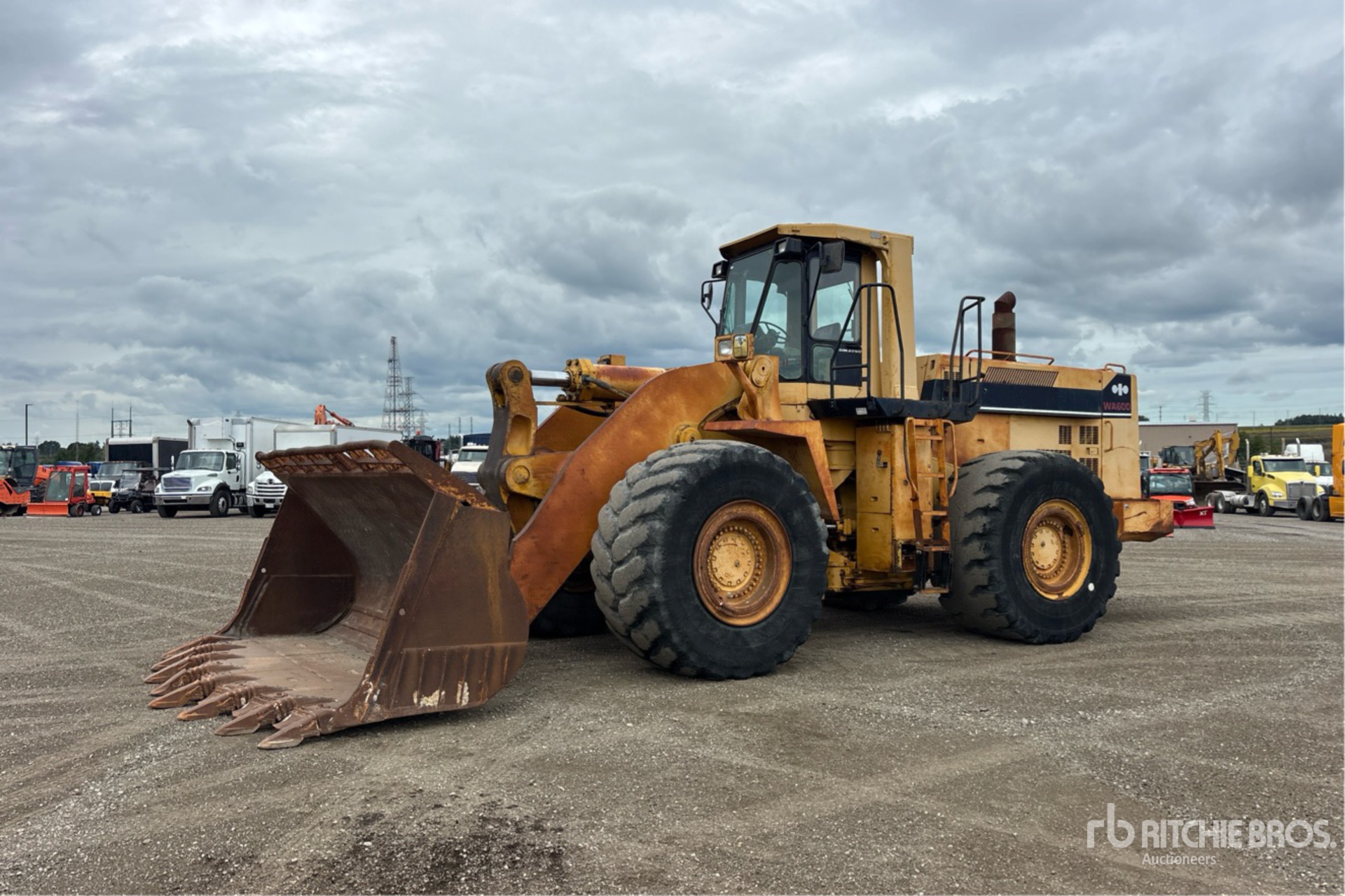 1995 Komatsu WA600-1
