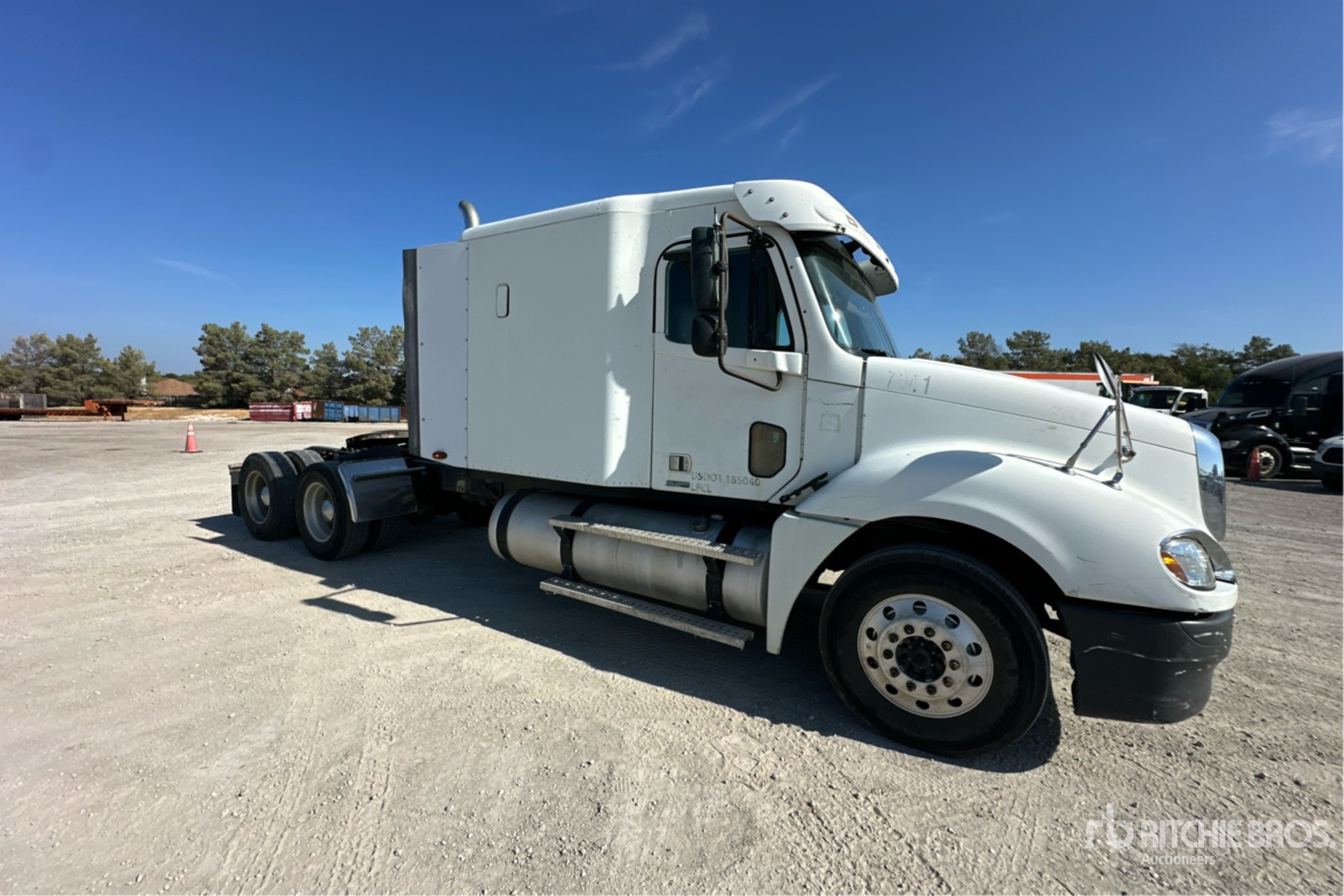 2006 Freightliner Columbia 112