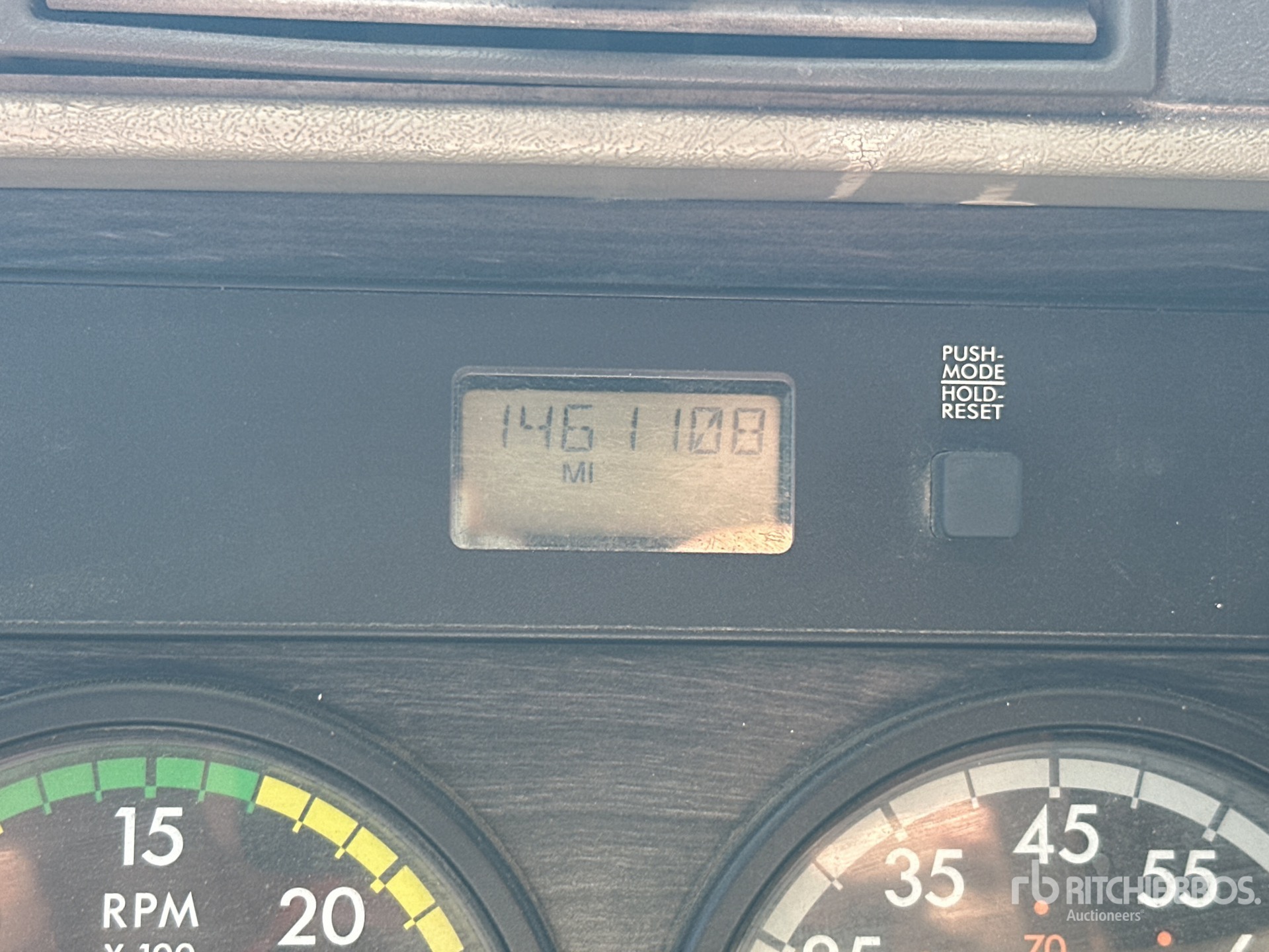 2006 Freightliner Columbia 112