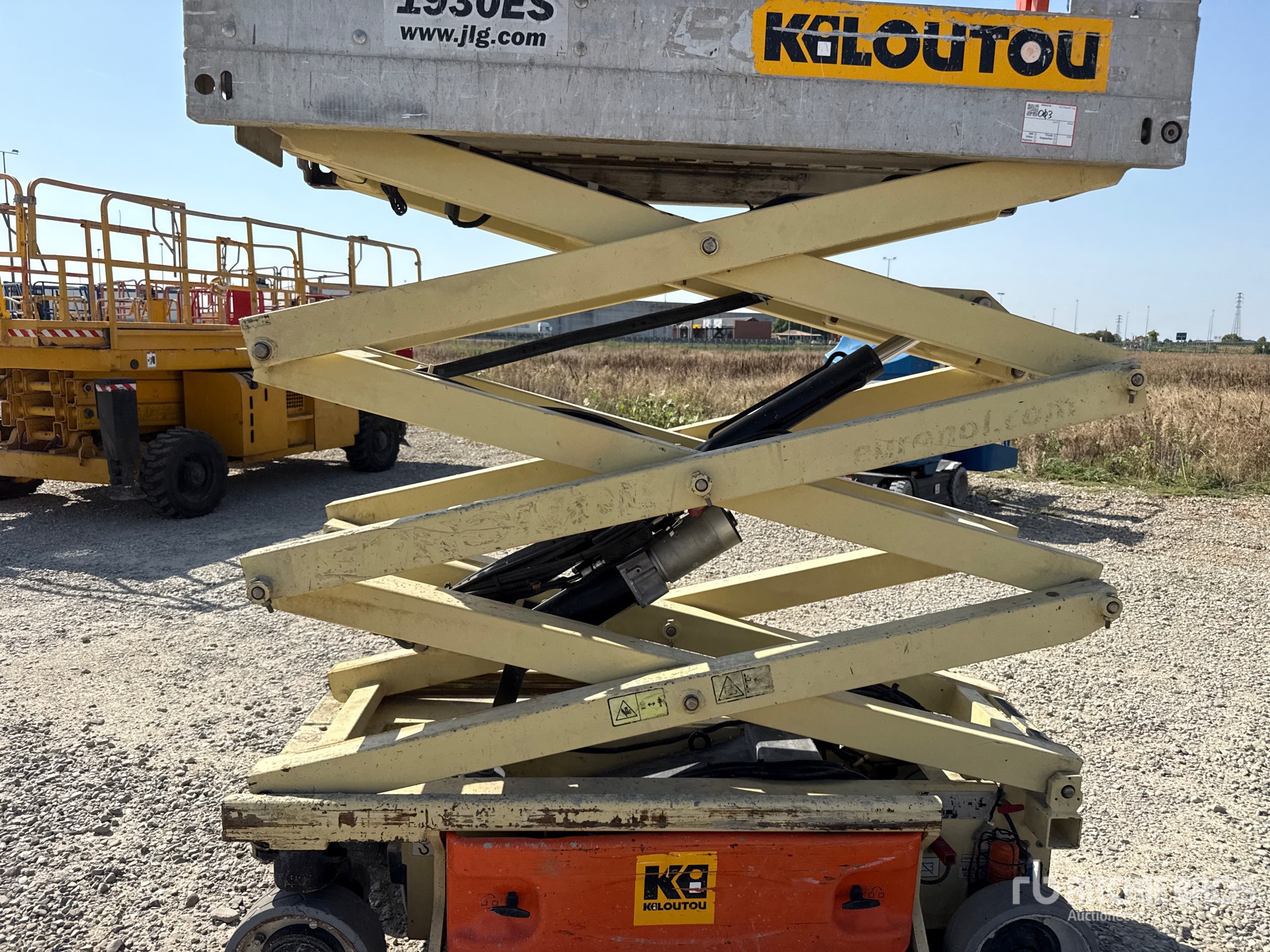 2012 JLG 1930 ES