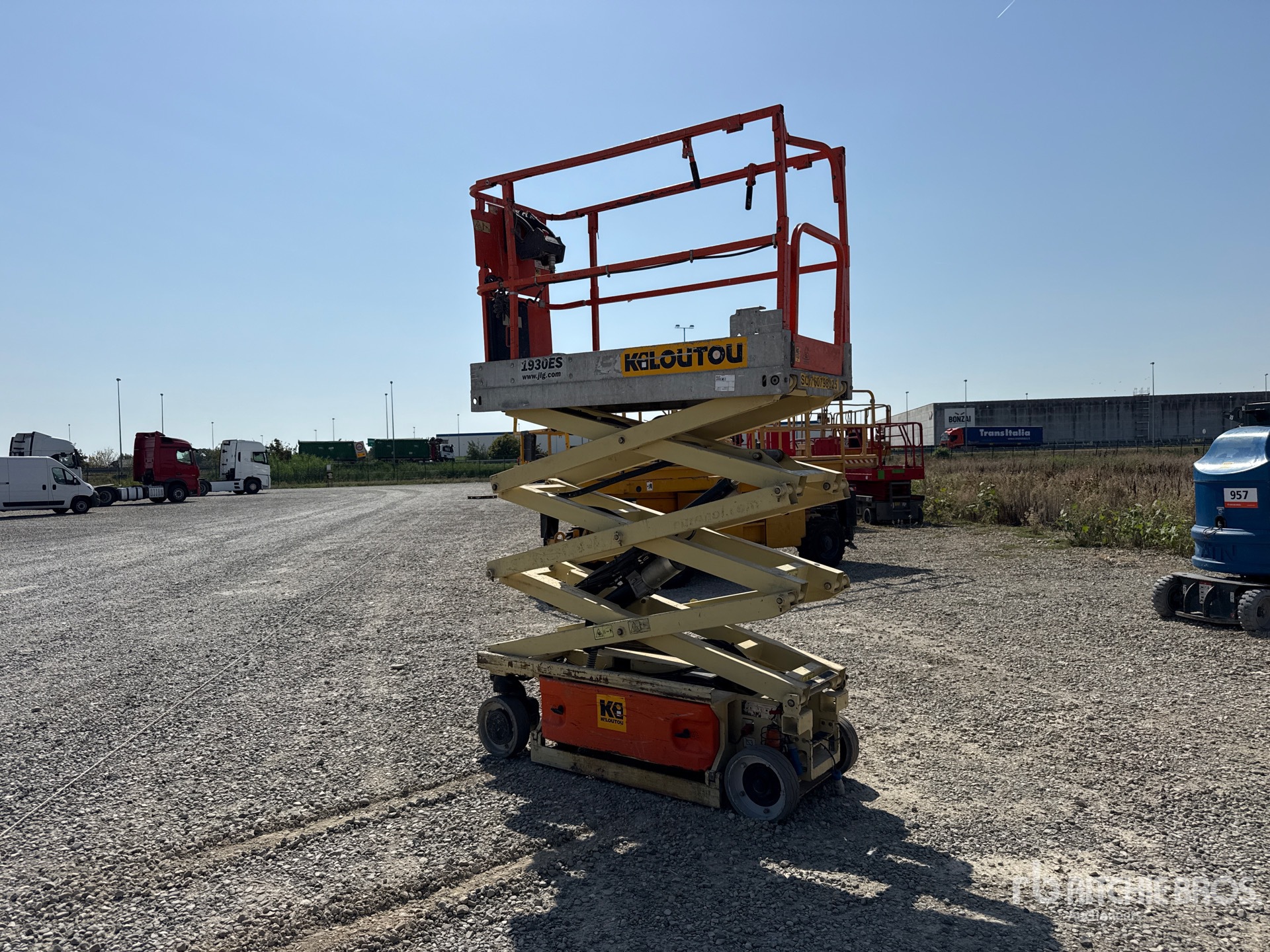 2012 JLG 1930 ES
