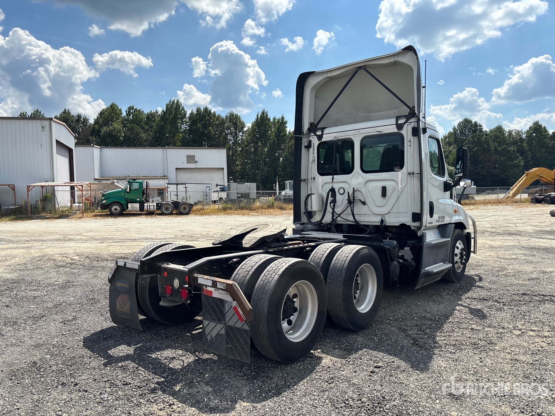 2018 Freightliner CACADIA 113