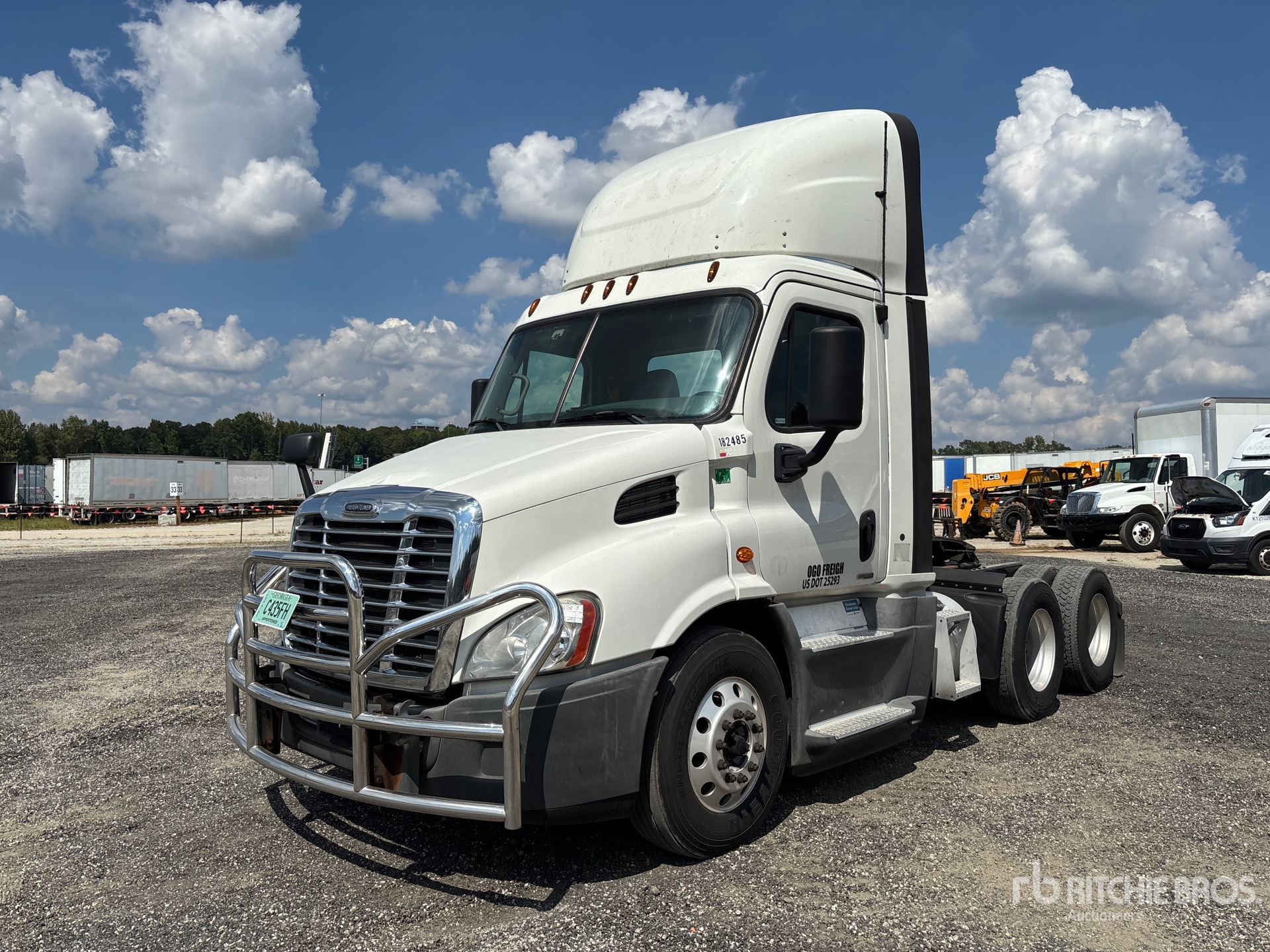 2018 Freightliner CACADIA 113