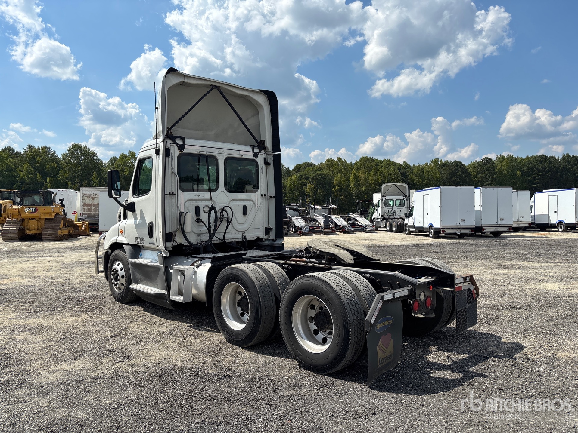 2018 Freightliner CACADIA 113