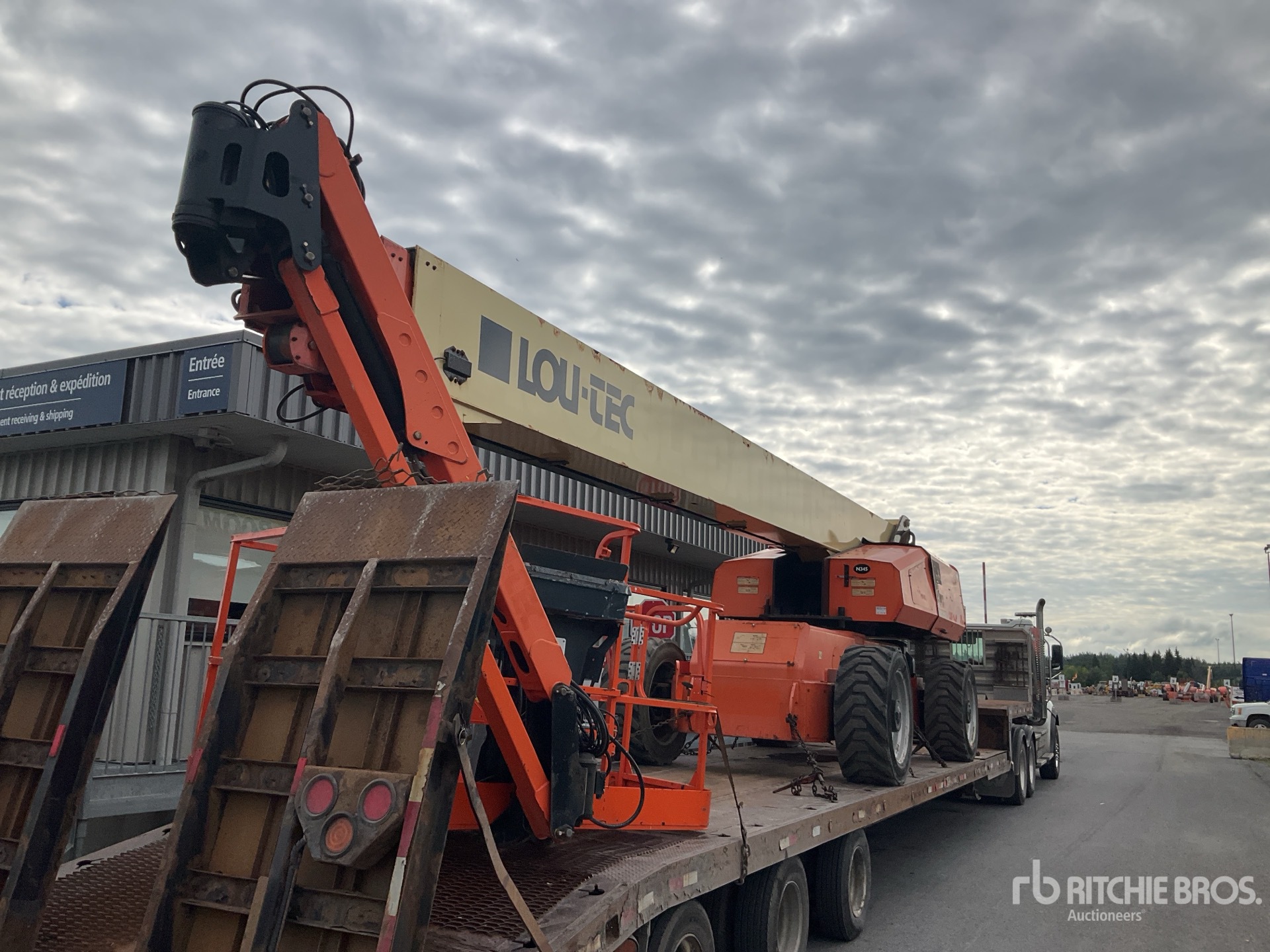 2014 JLG 1350SJP