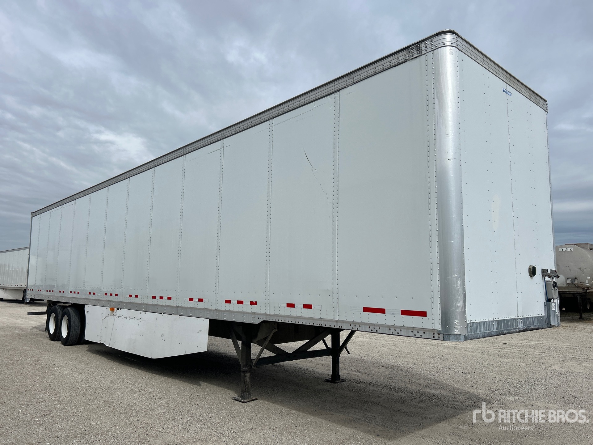 2016 Vanguard 53 FT X 102 IN T/A