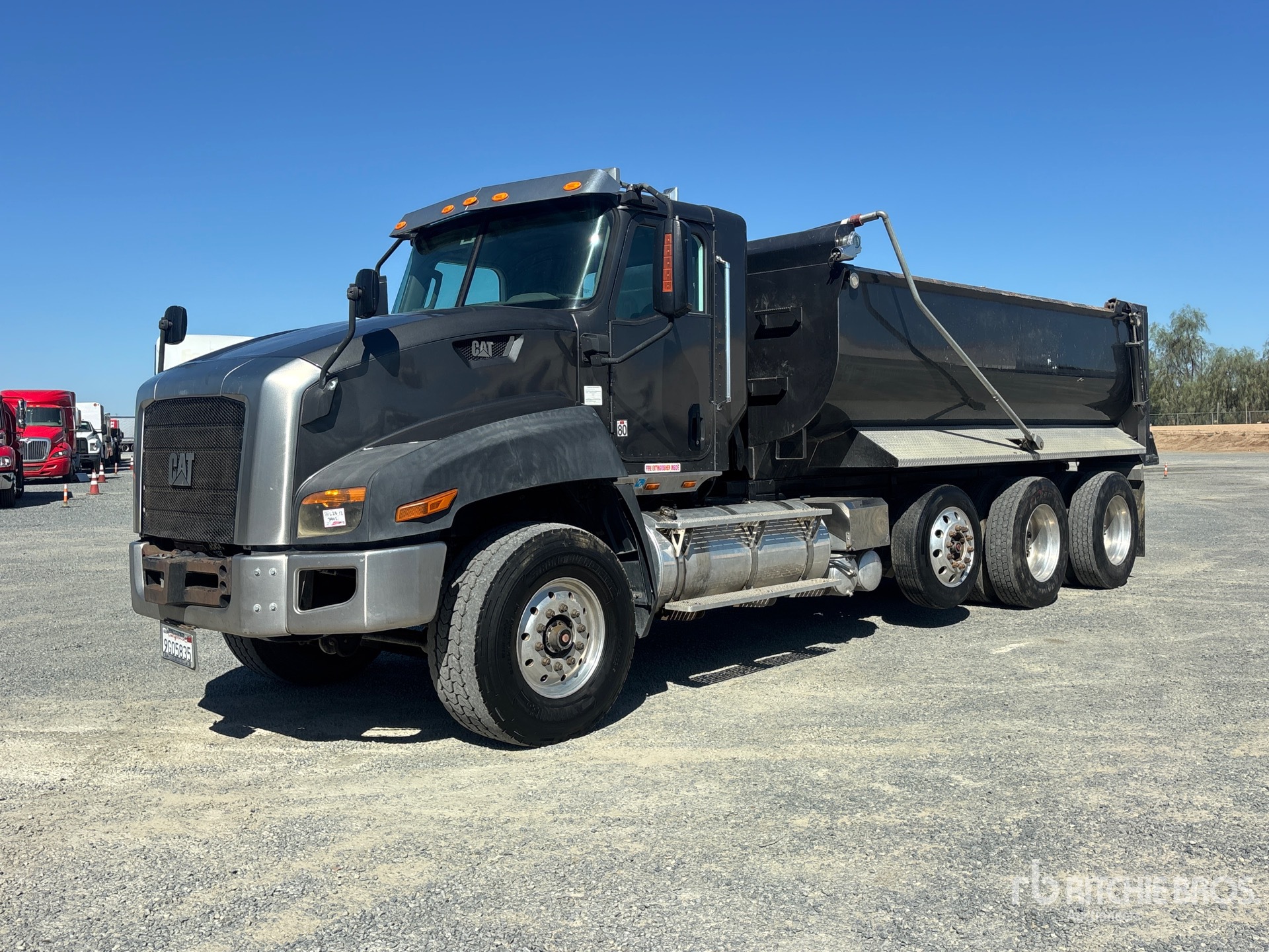 2013 Caterpillar CT660