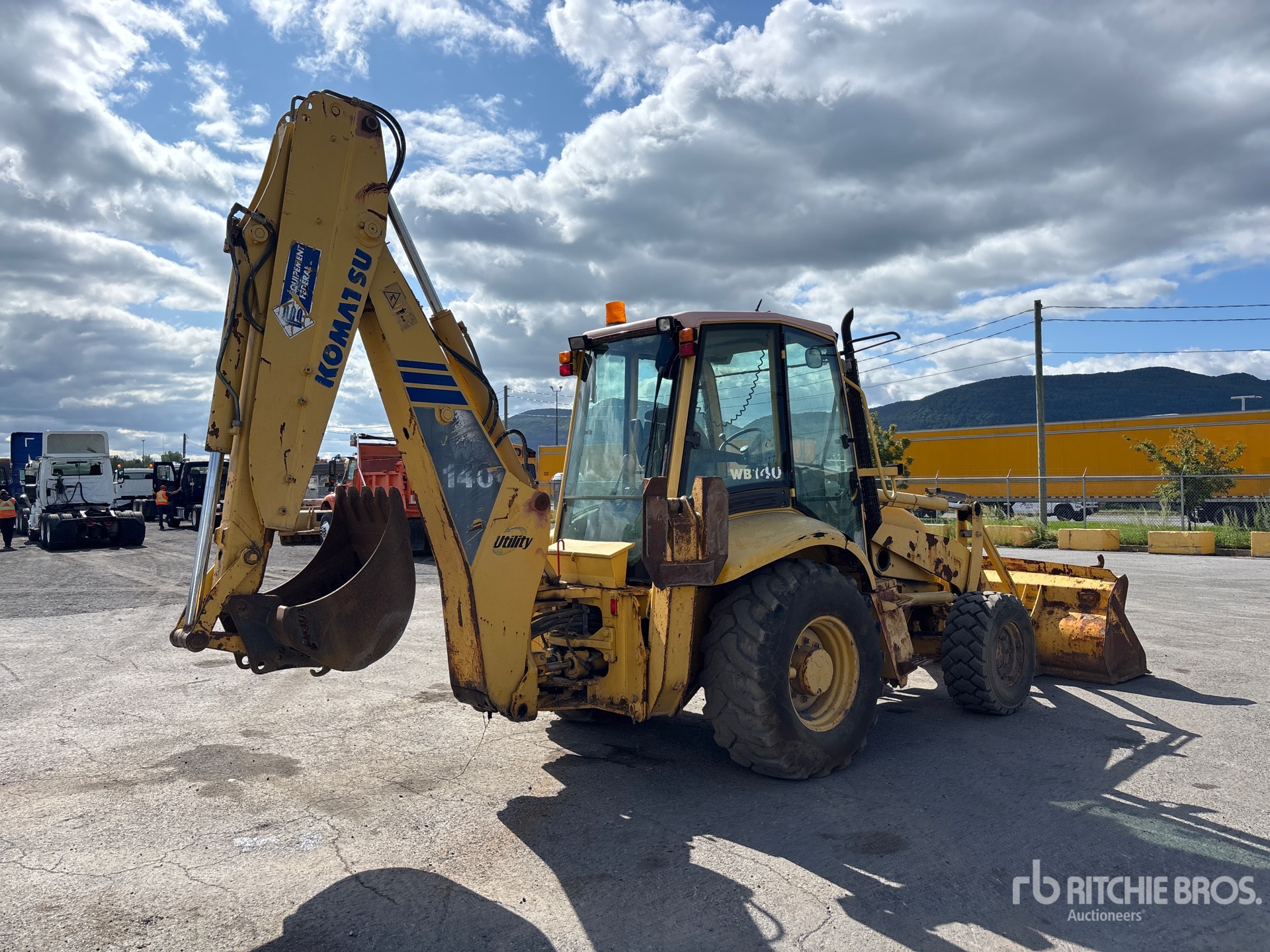 2003 Komatsu WB140-2