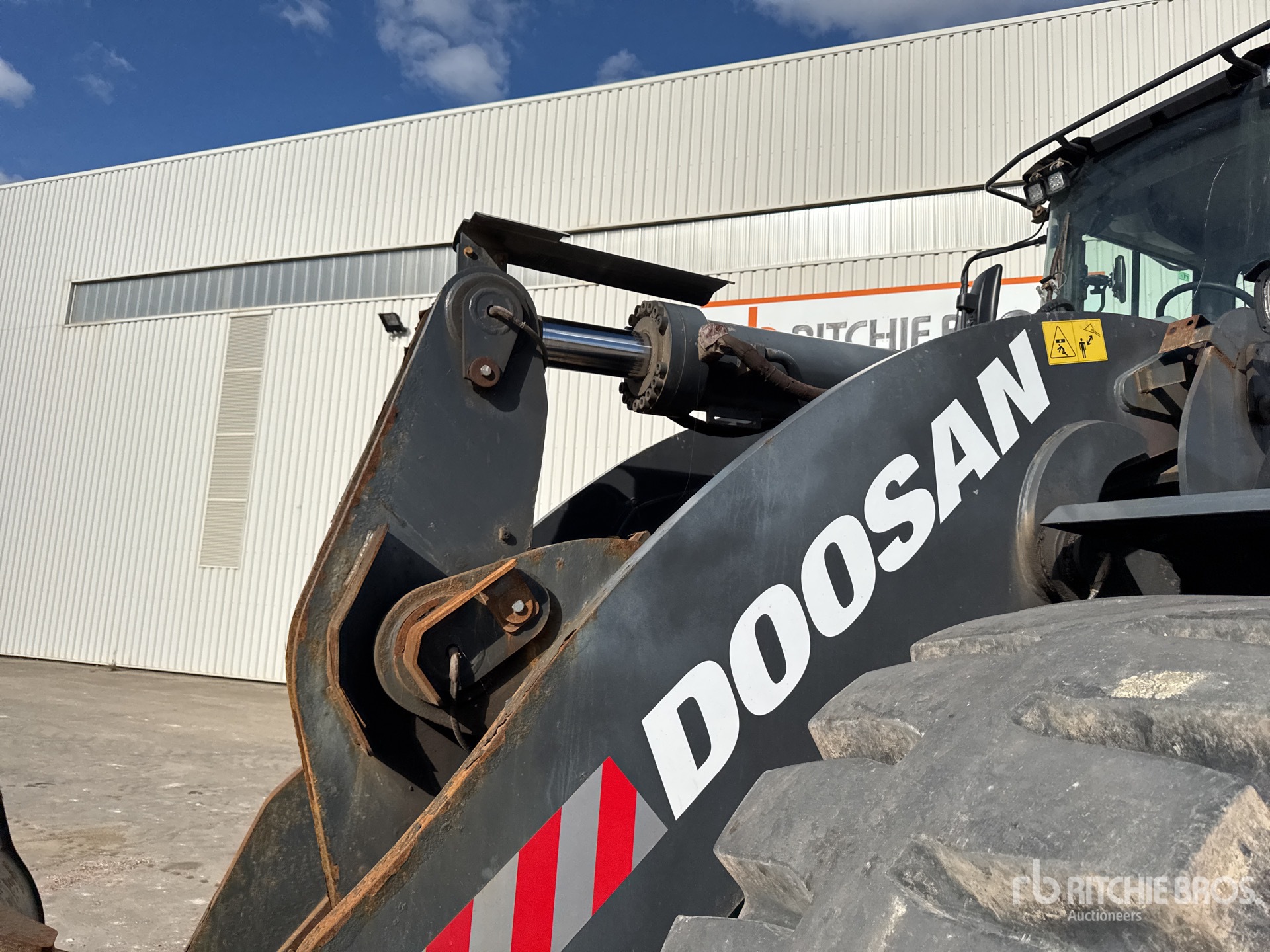 2022 Doosan DL550
