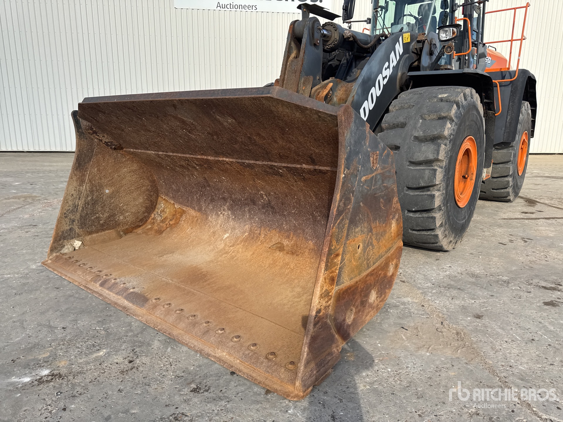 2022 Doosan DL550