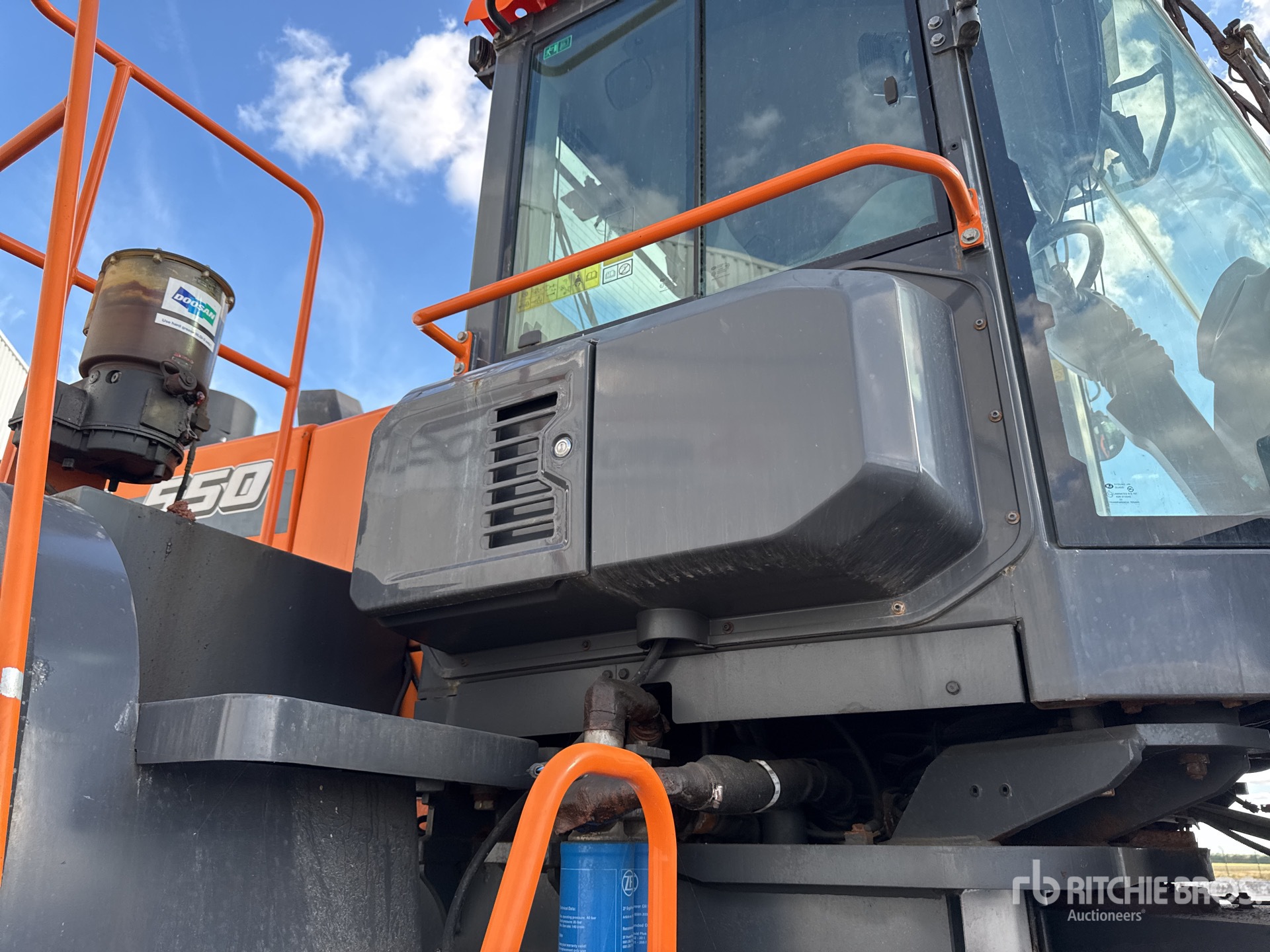 2022 Doosan DL550