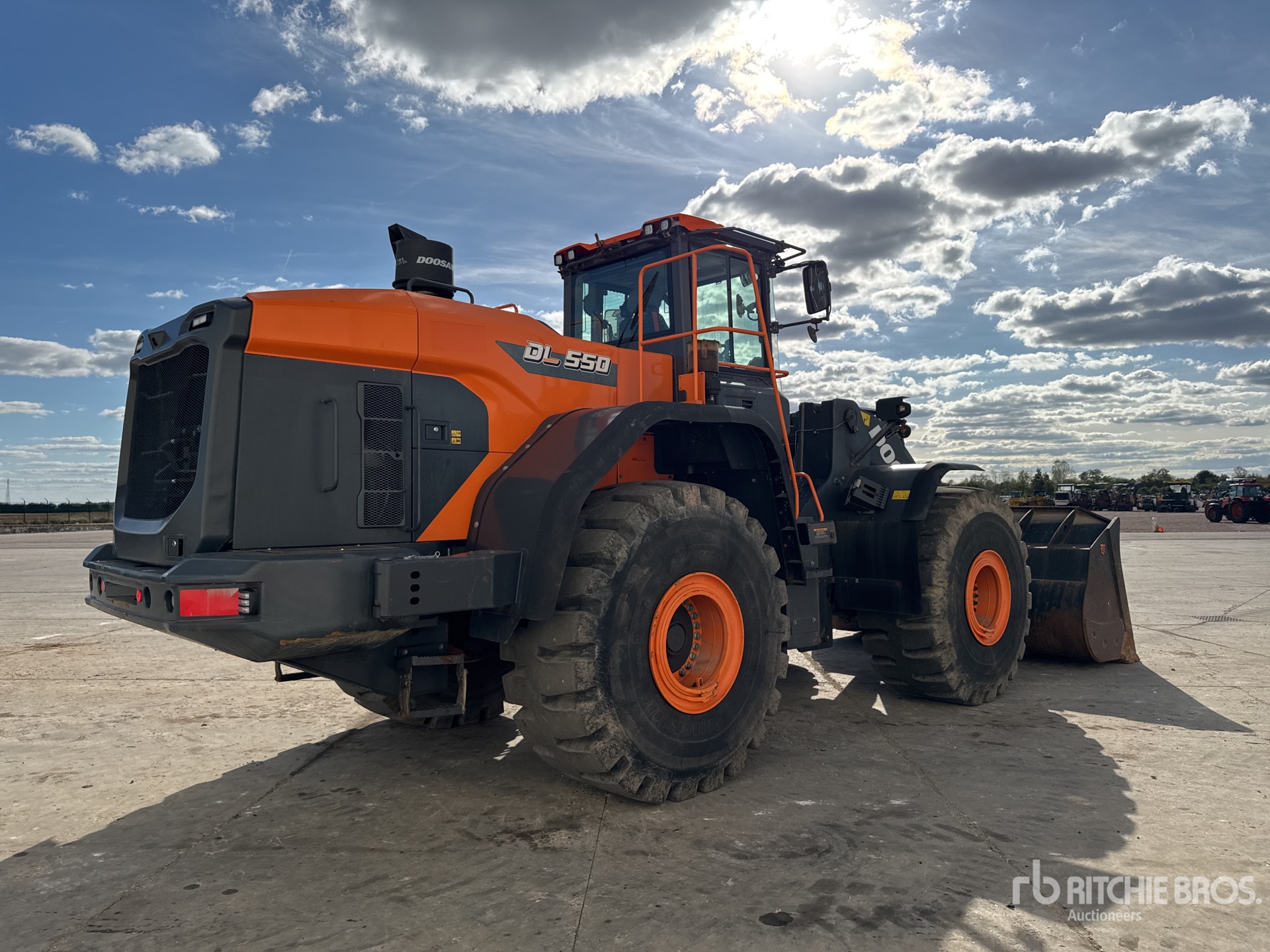 2022 Doosan DL550