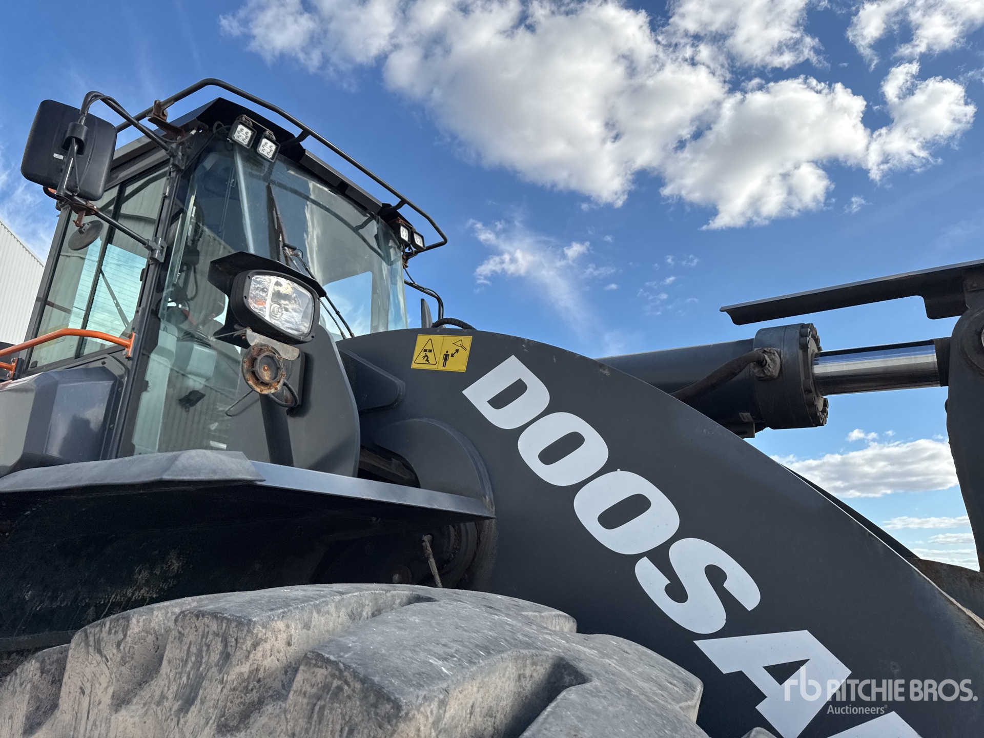 2022 Doosan DL550