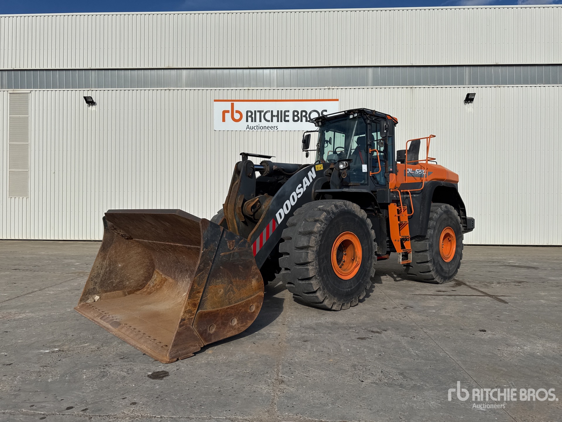 Photo of 2022 Doosan DL550