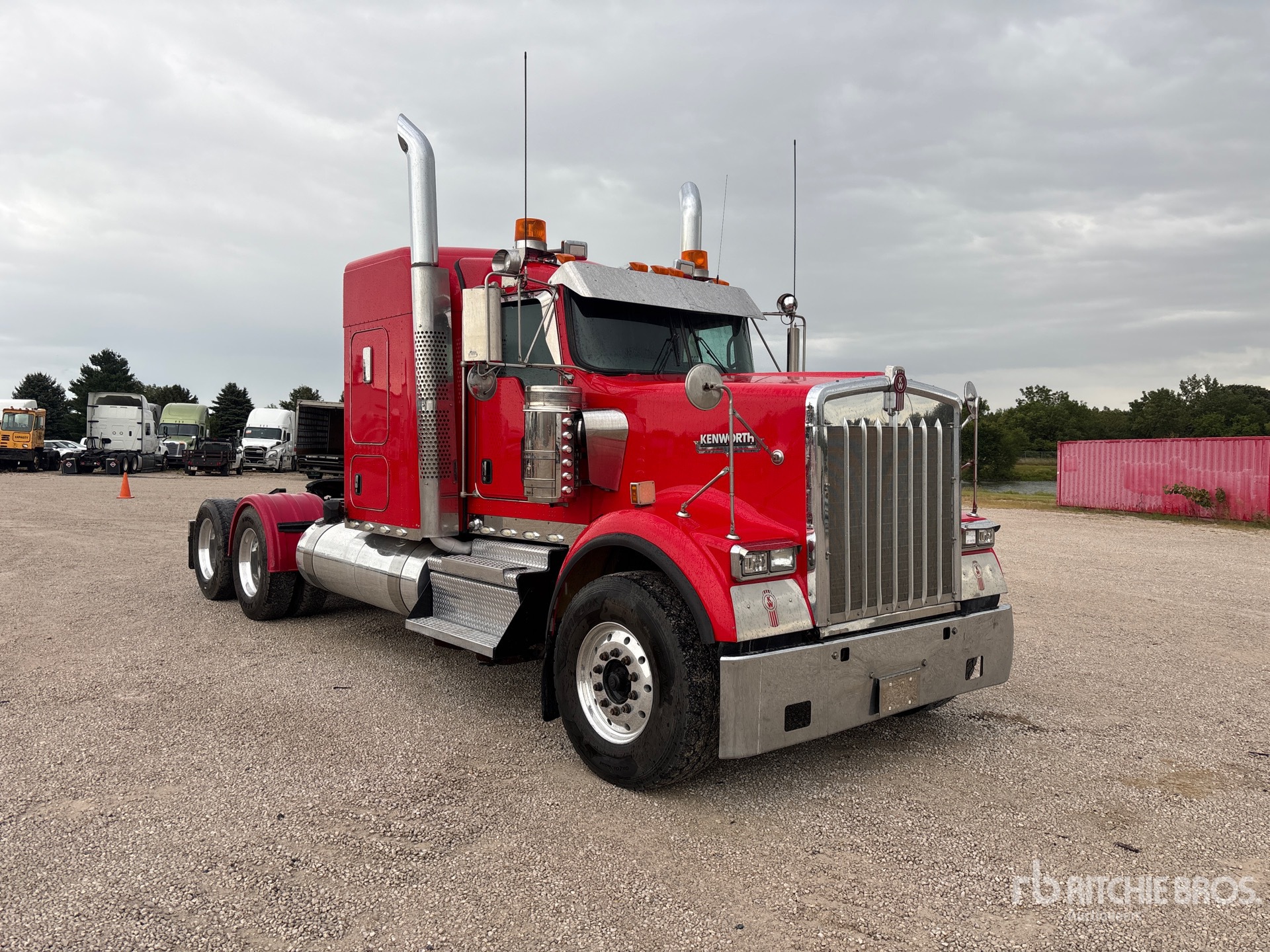 2019 Kenworth W900