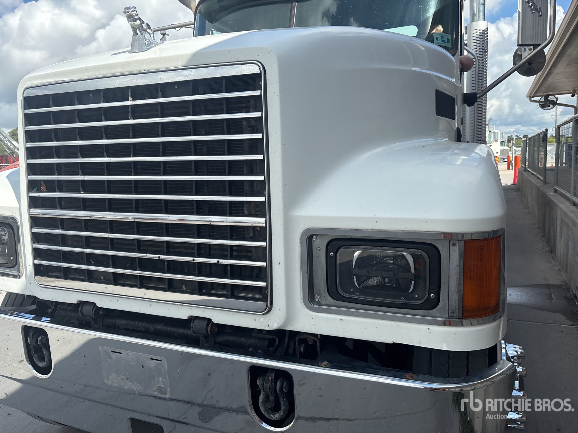 2015 Mack 6x4